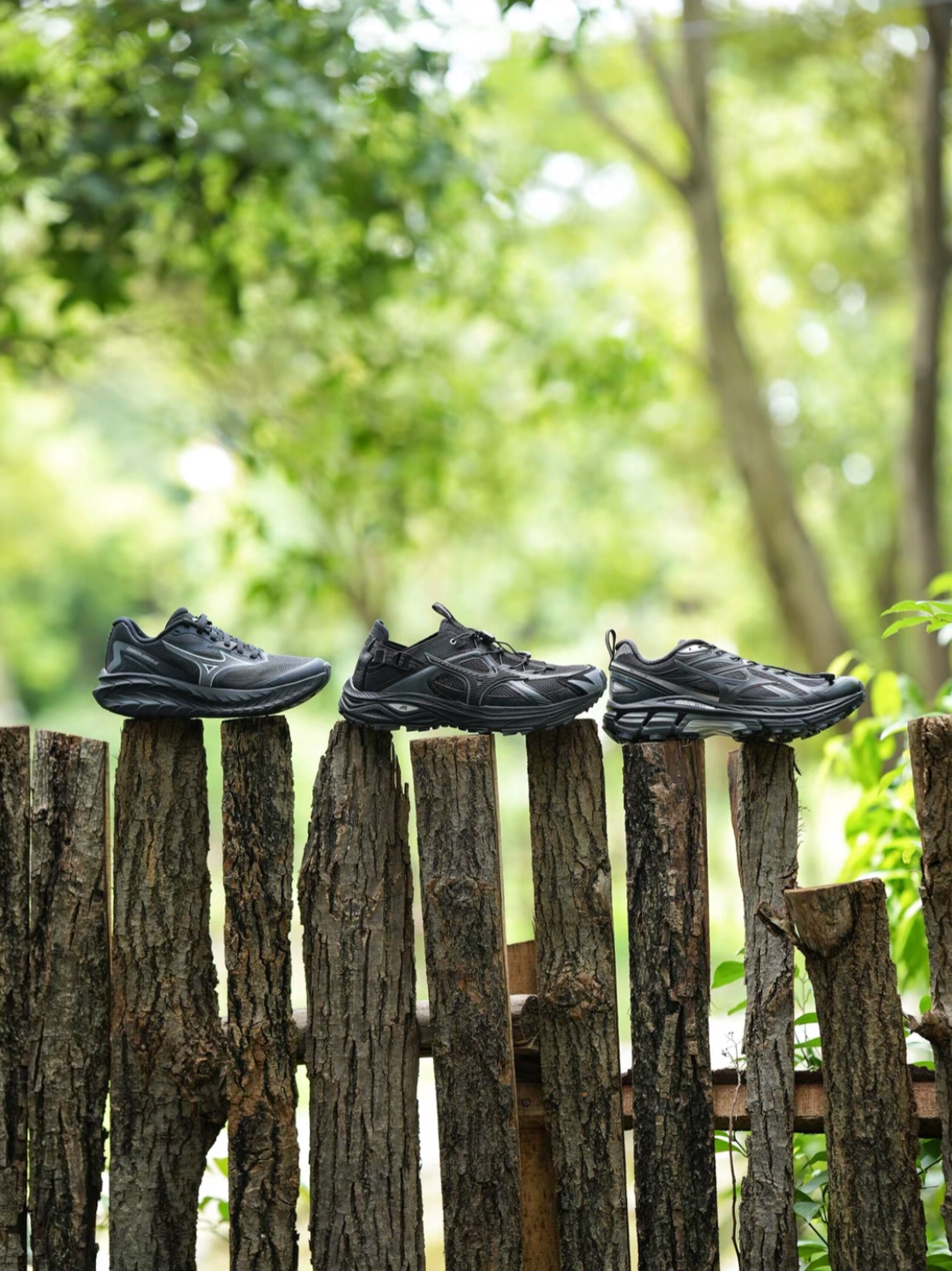 Adidas Yeezy Slide Onyx, Mizuno Racer Trail SE Silver Grey 착용 스타일 - 10