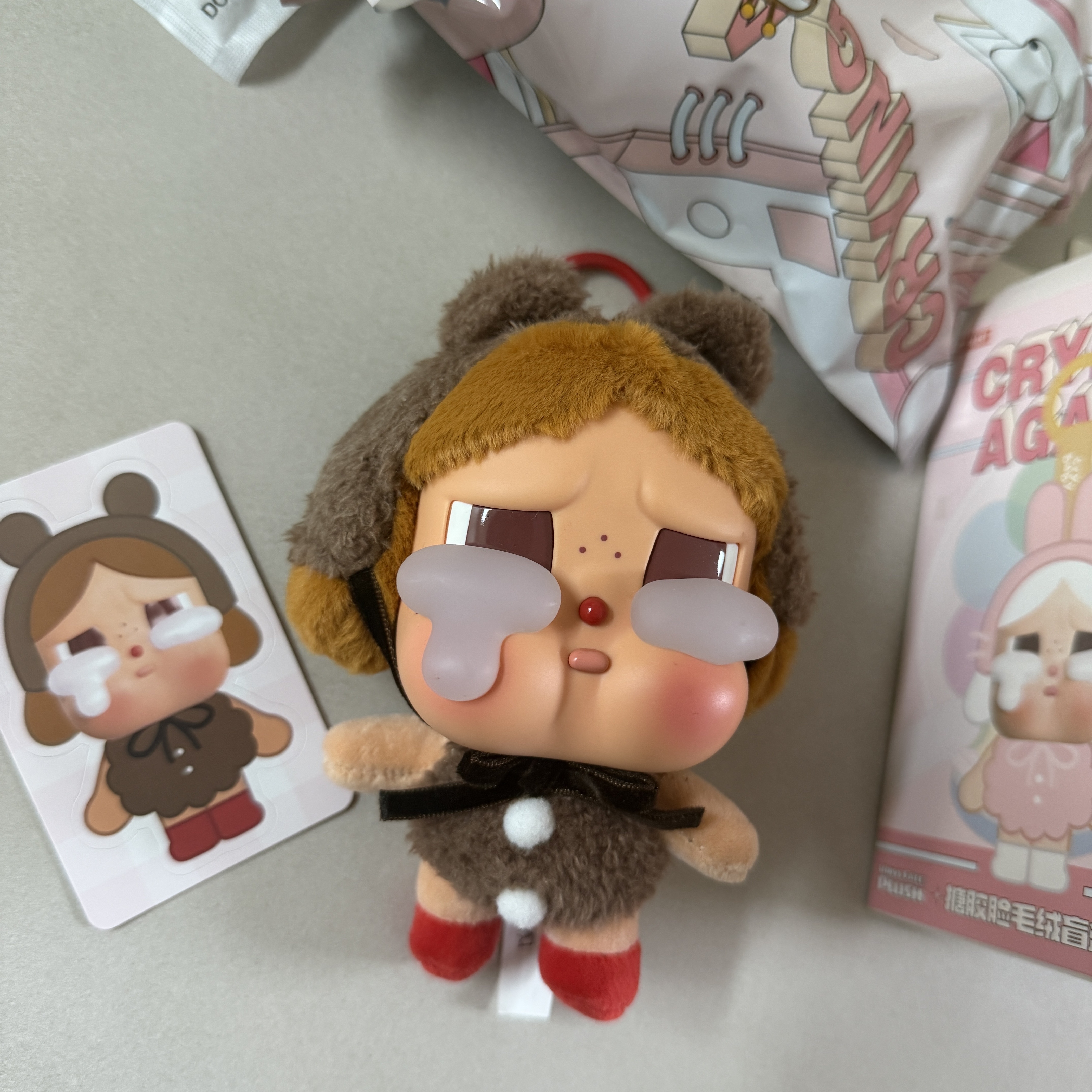 Pop Mart Crybaby Crying Again Series Plush Keyring Sealed Case (1 Blind Box) 착용 스타일 - 1