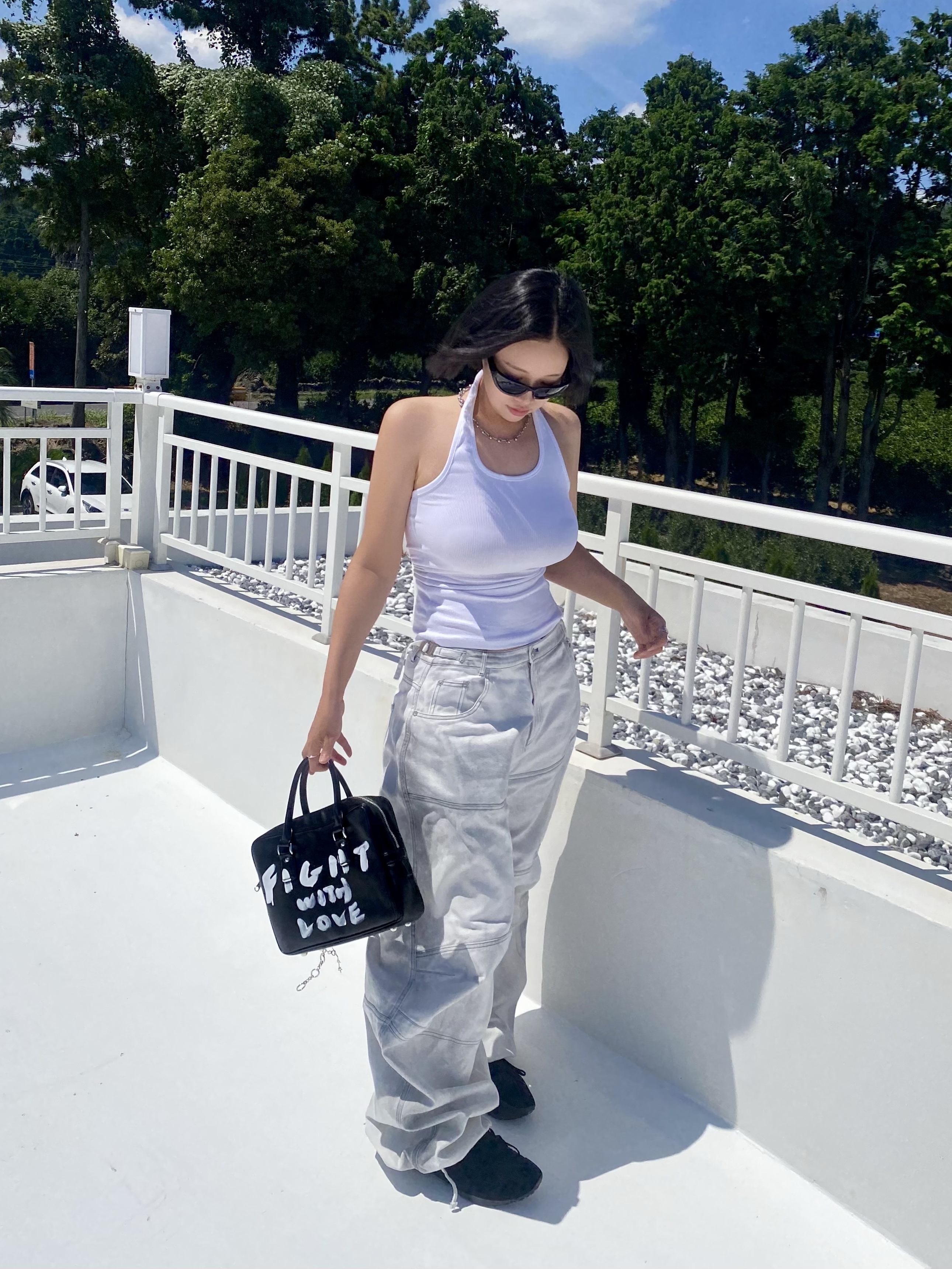 Comme des Garcons Girl Paint Bag Black, (W) Nike Astra Ultra Triple Black 착용 스타일