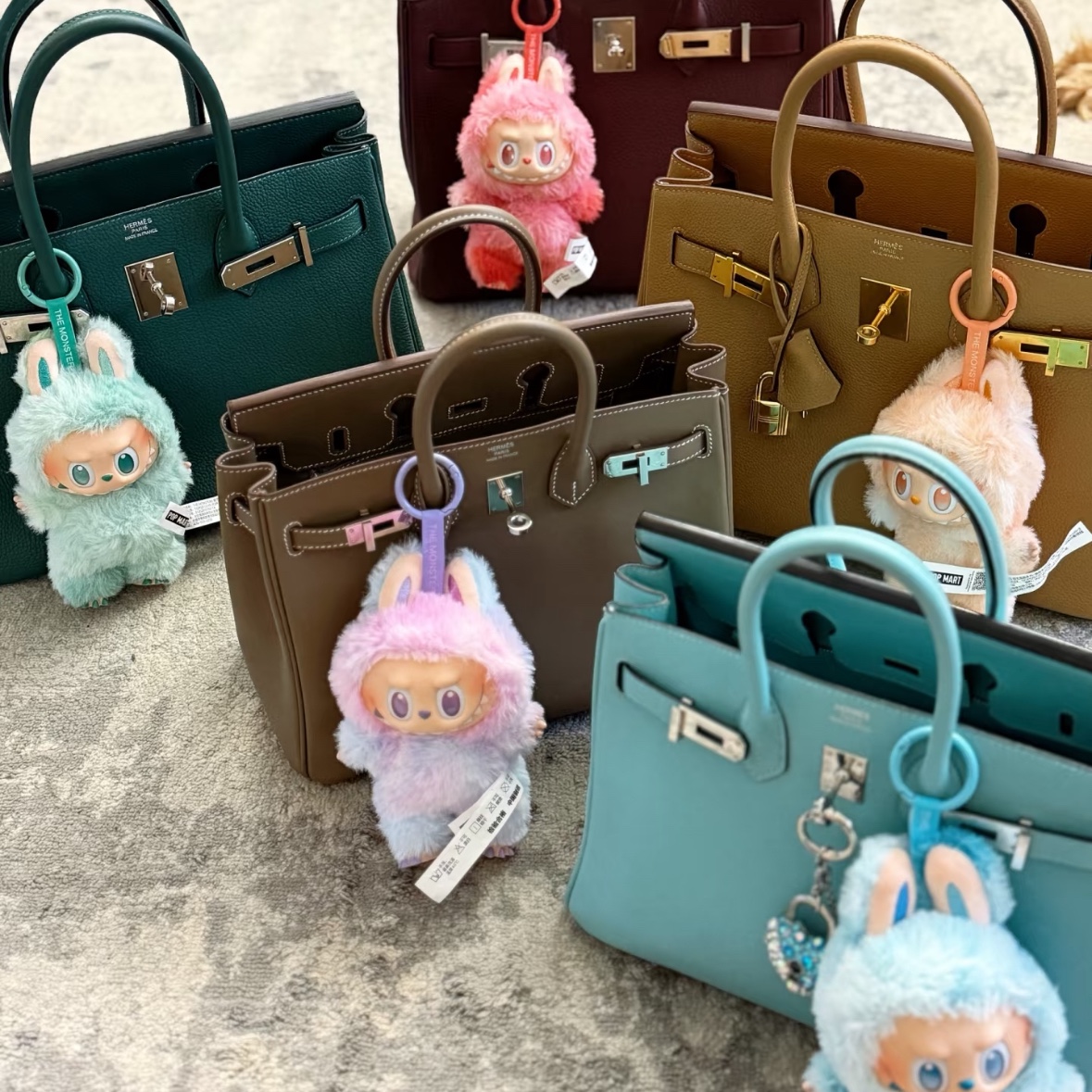 Pop Mart Labubu The Monsters Highlight Series Luck Keyring (Opened Case), Pop Mart Labubu The Monsters Highlight Series Love Keyring (Opened Case) 착용 스타일