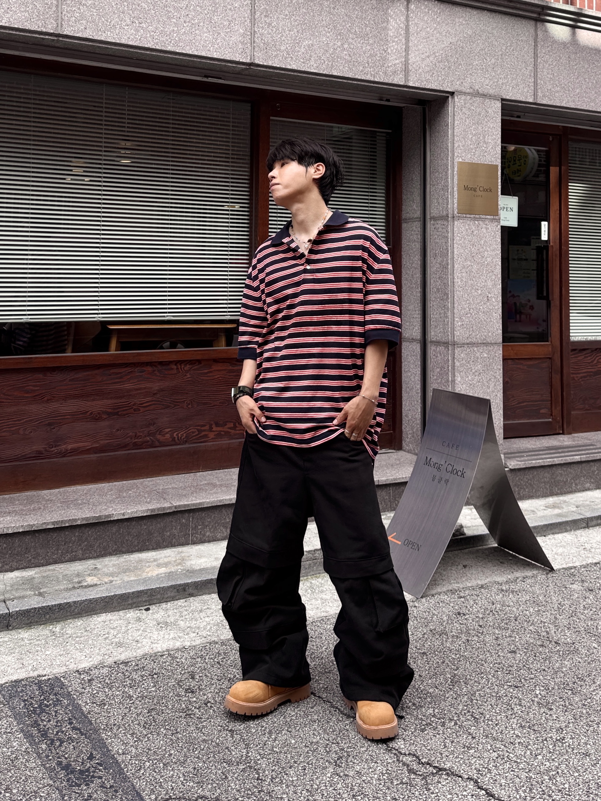 MJD Oversized Stripe Polo, MJD x Kamien Double Hole Belt Oak Brown 착용 스타일 - 2