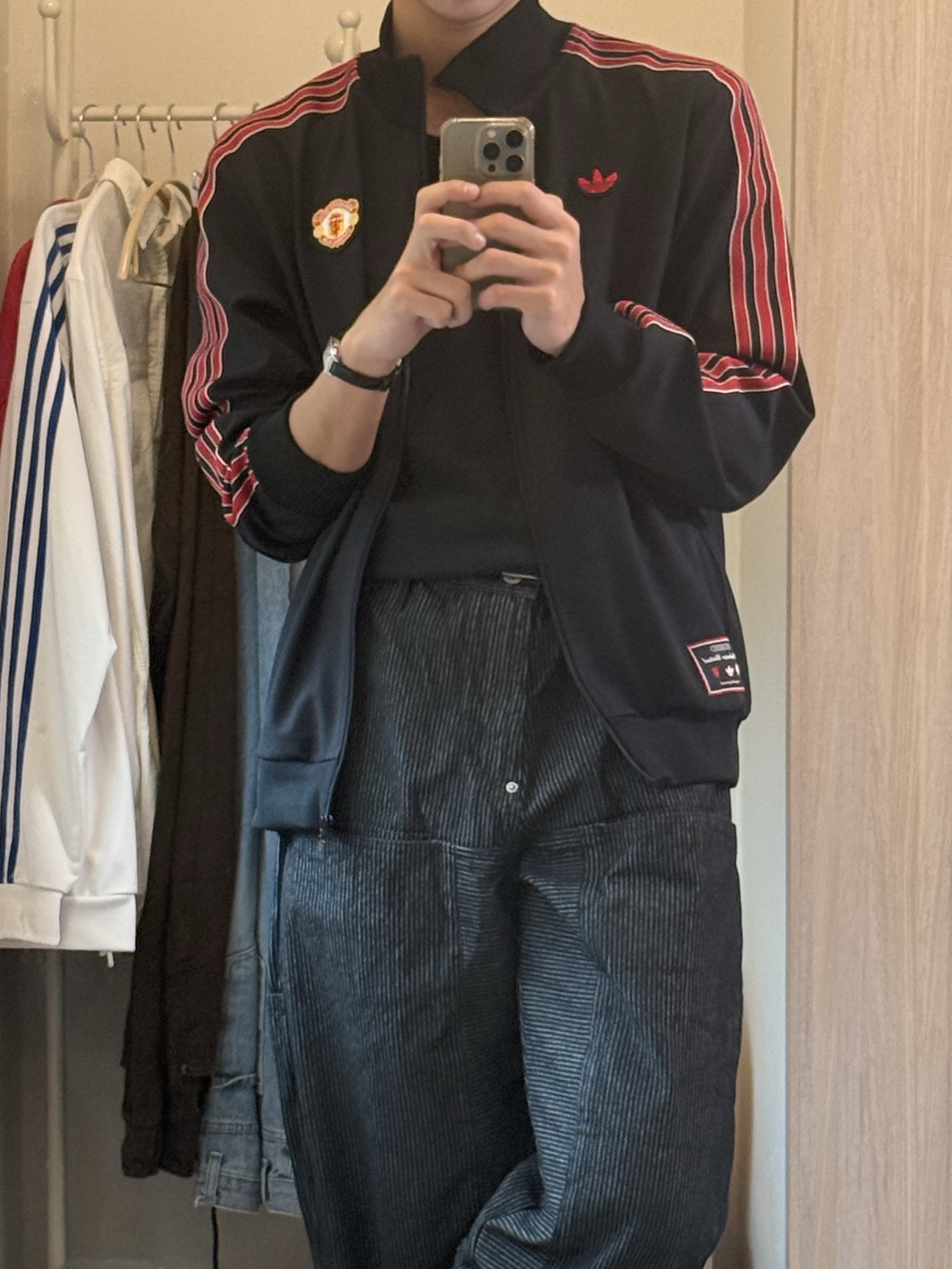 Adidas Manchester United Terrace Icon Track Top Black - KR Sizing, Casio LTP-V007L-7B1 / LTP-V007L-9B (Bundle of 2) 착용 스타일