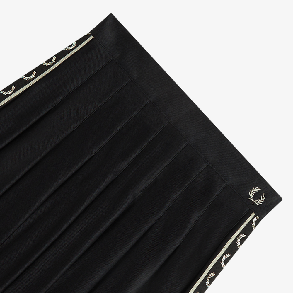 프레드페리 우먼스 테잎 플리츠 스커트 블랙(Fred Perry Womens Taped Pleated Skirt Black) - 3