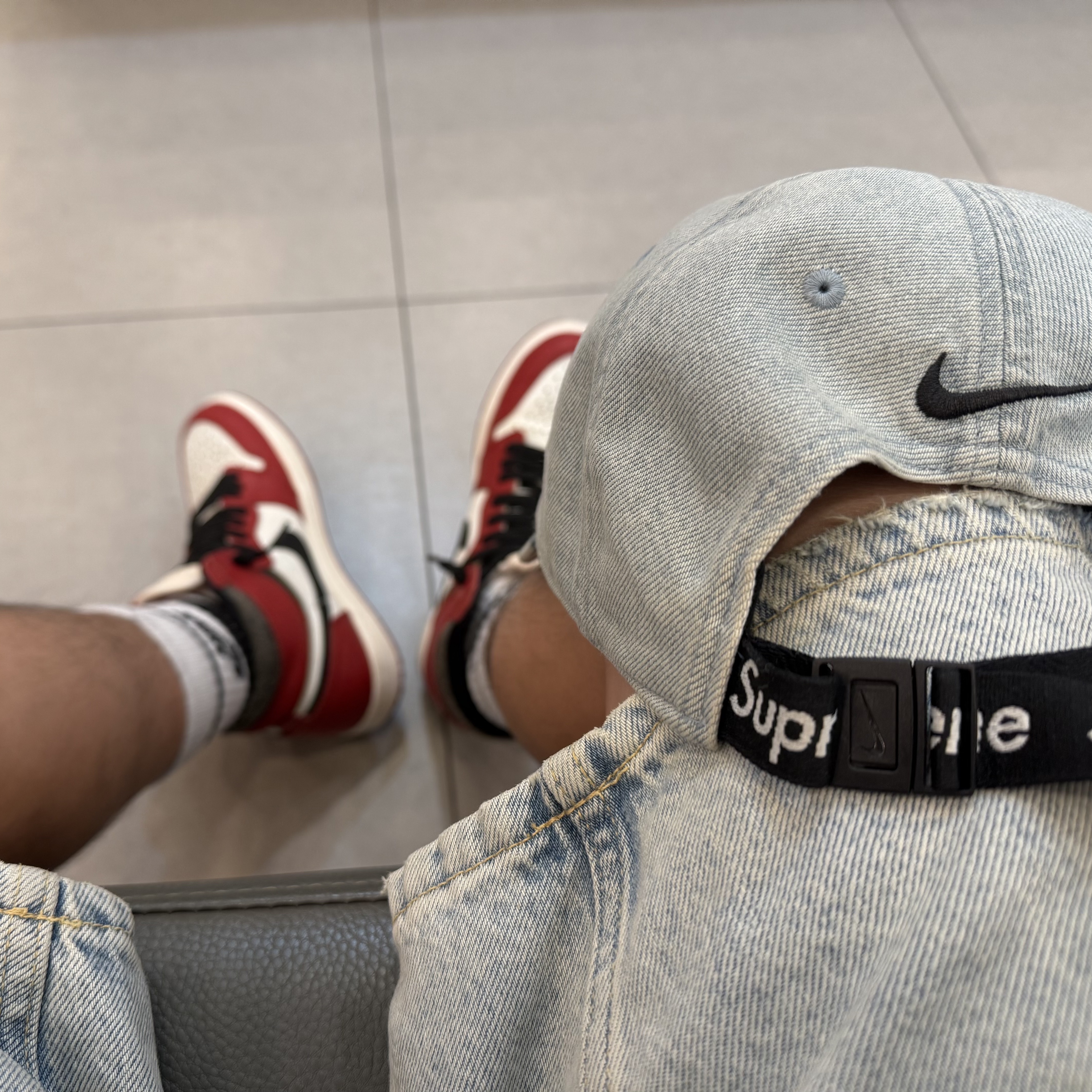Supreme x Nike ACG Denim 6-Panel Washed Blue - 22FW, Jordan 1 Retro High OG Chicago 2022 착용 스타일