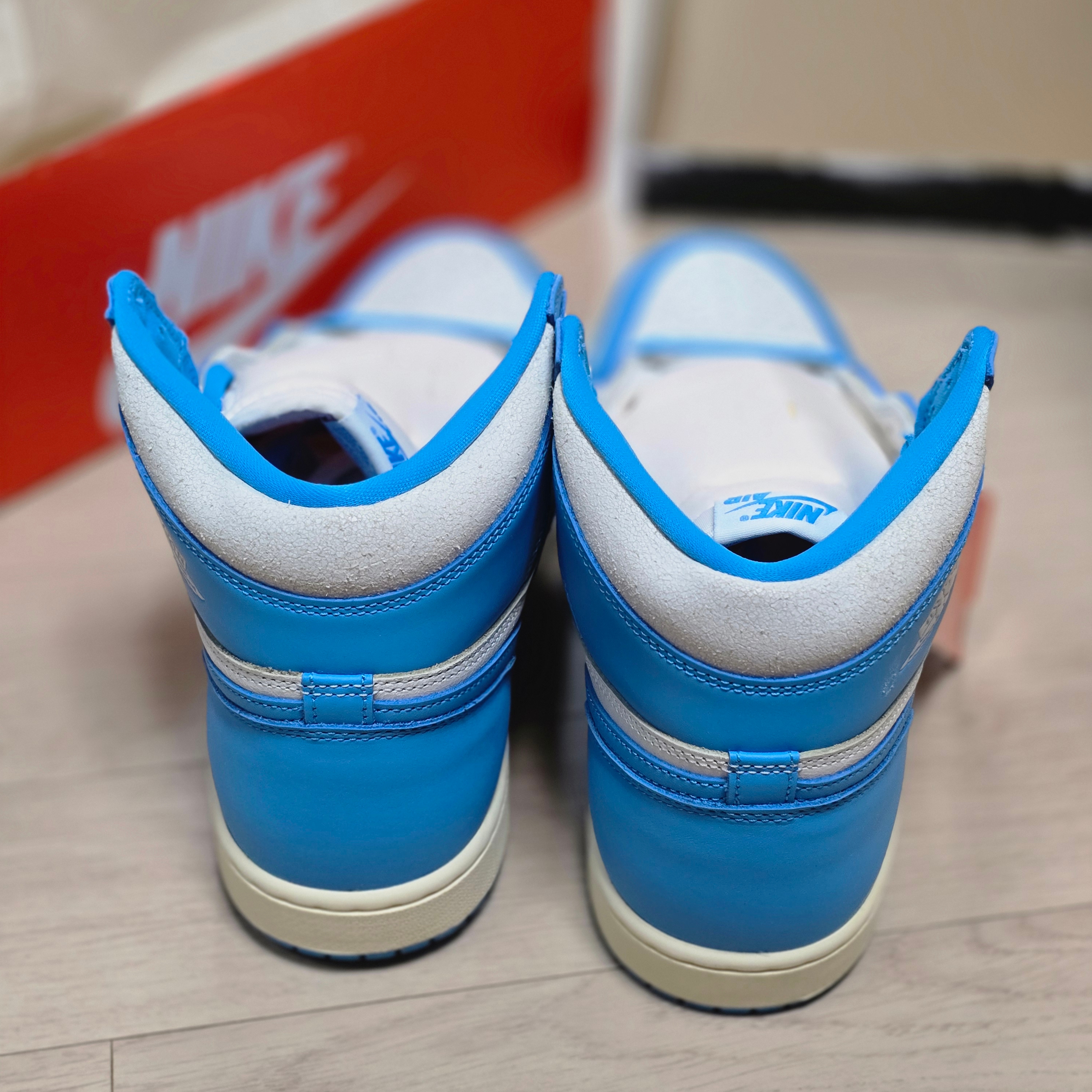 Jordan 1 Retro High OG UNC Reimagined 착용 스타일 - 3
