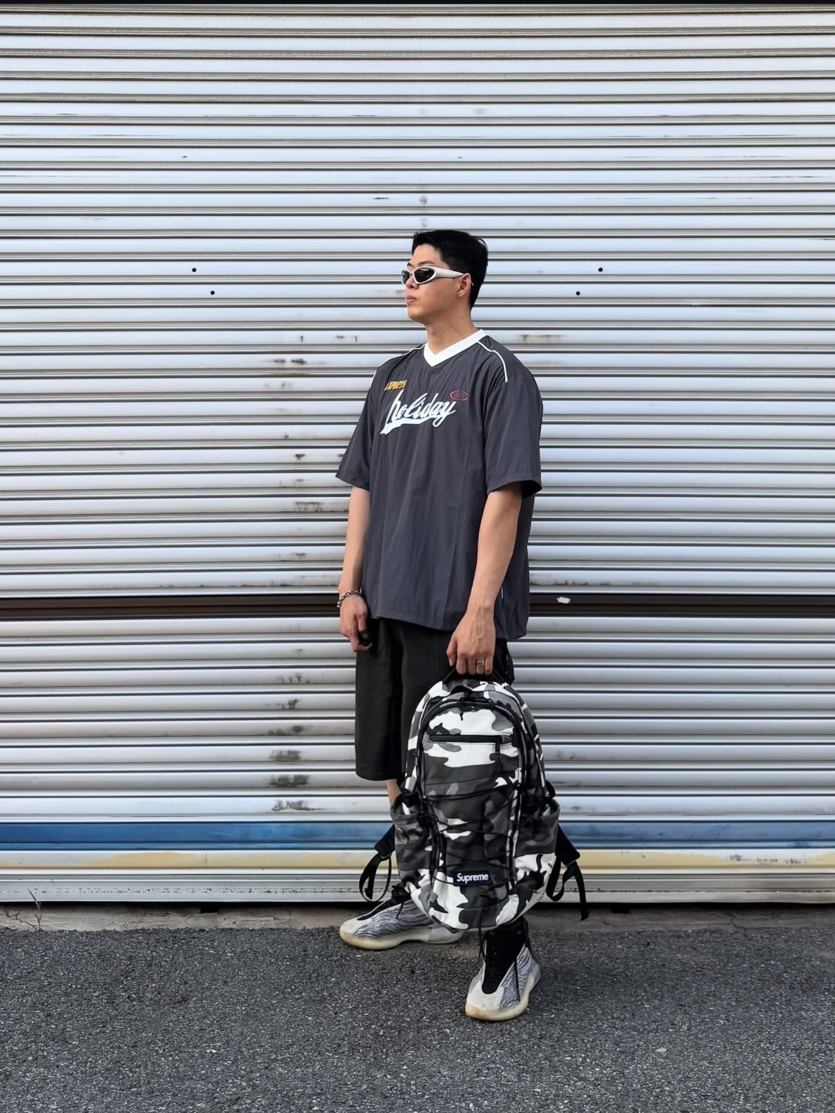 Supreme Backpack Snow Camo - 25SS, Adidas Yeezy QNTM Lifestyle 착용 스타일 - 1