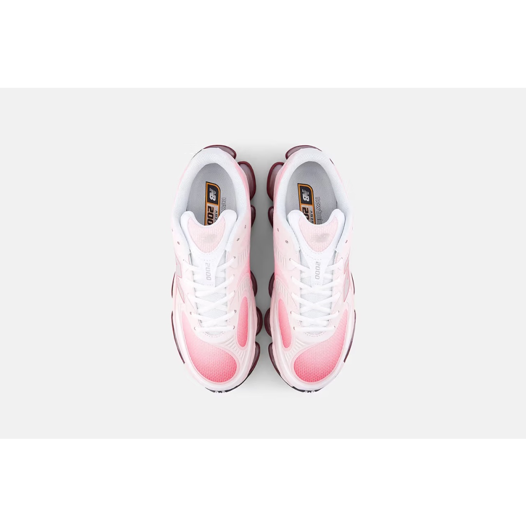 New Balance 2000 Abzorb Blue, New Balance 2000 Abzorb Black 착용 스타일 - 2