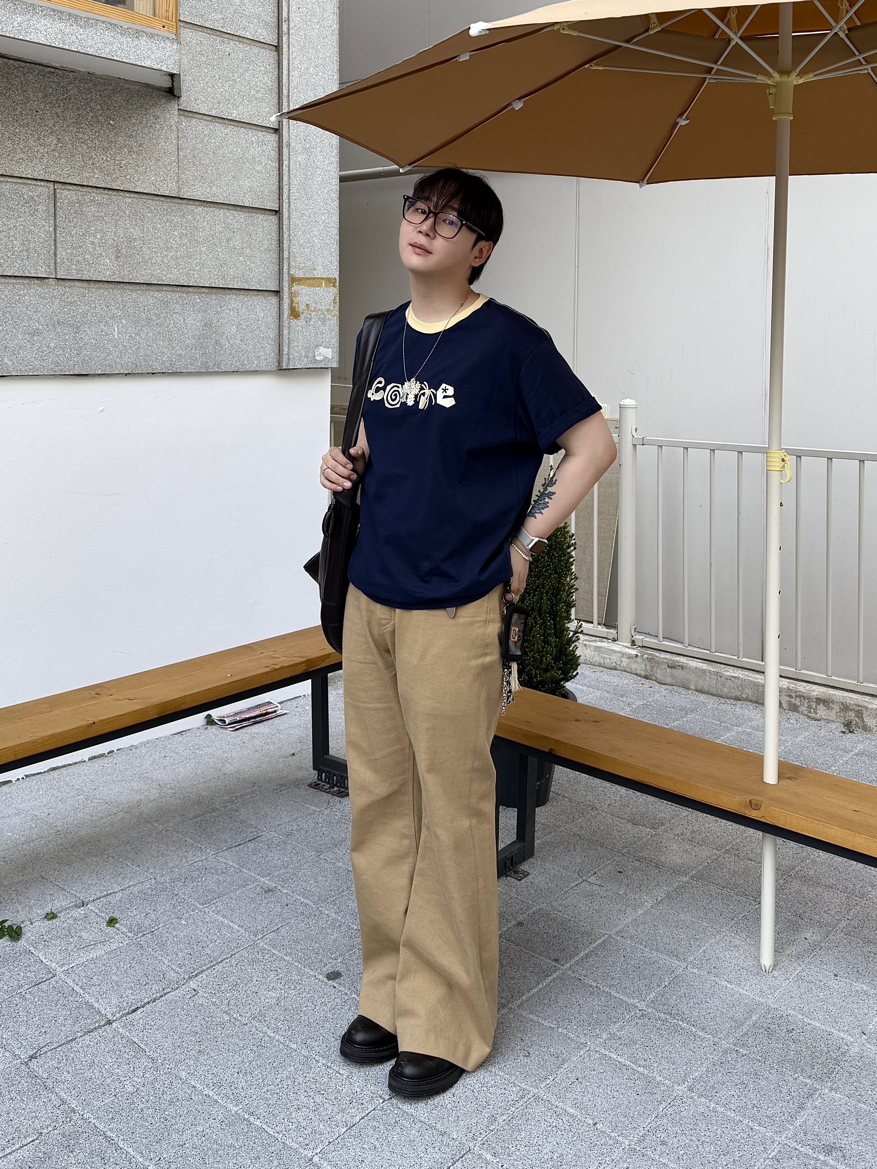 STU 24 Spring Flared Cotton Pants Beige, Apple Watch SE 2024 40mm GPS Silver Aluminium Case with Sport Band S/M Denim (Korean Ver.) 착용 스타일 - 1