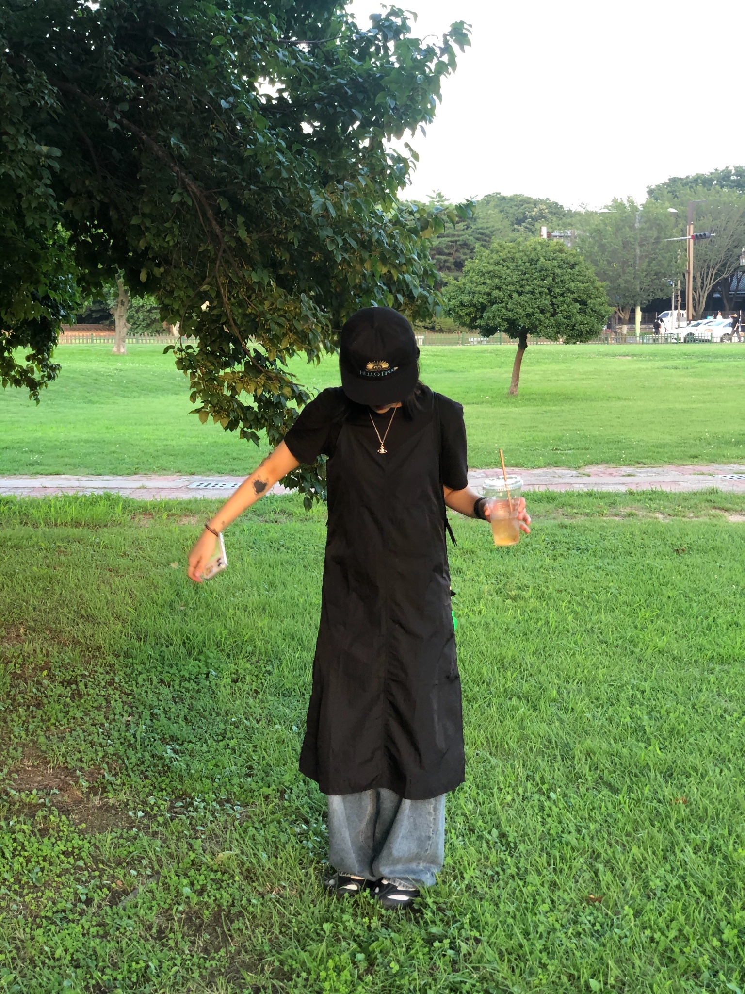 Hello Sunrise Washed HS Arch Logo 6Panel Cap Navy & Orange, Vivienne Westwood Mayfair Bas Relief Pendant Silver 착용 스타일 - 2