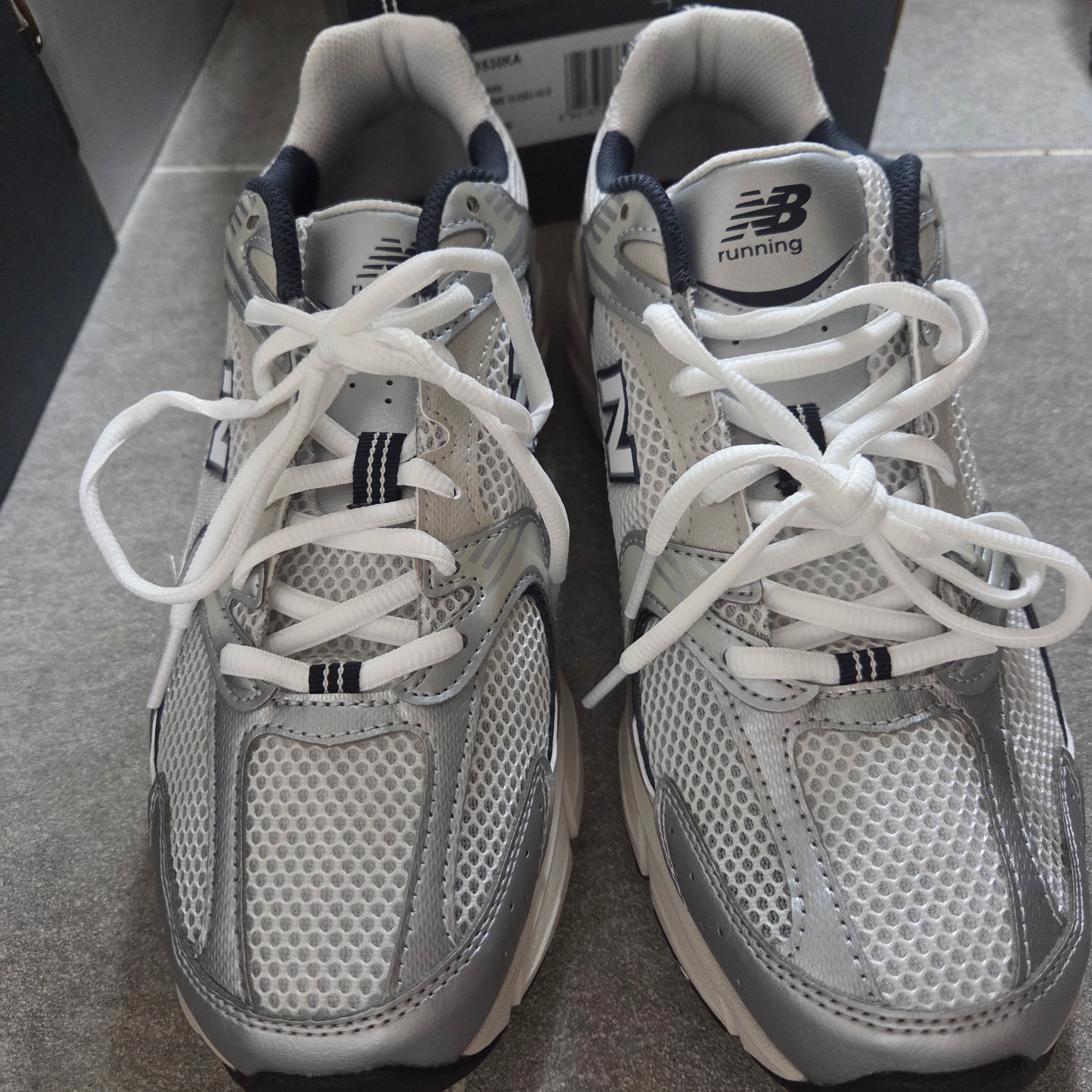 New Balance 530 Steel Grey 착용 스타일