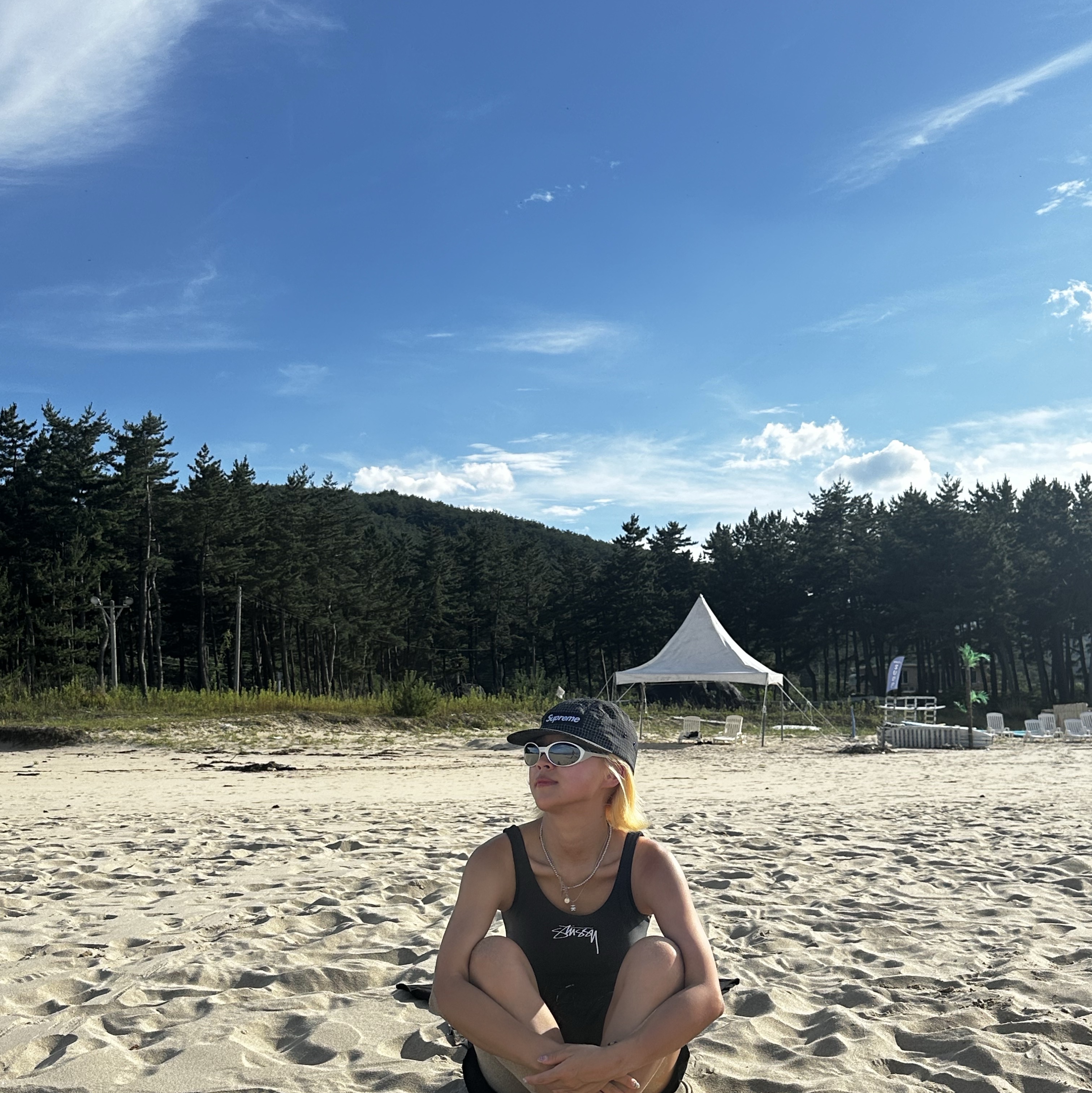 Stussy Surf Stock One Piece Swimsuit Black, Oakley Eye Jacket Redux Silver Frame Prizm Black Polarized Lenses High Bridge Fit 착용 스타일 - 1