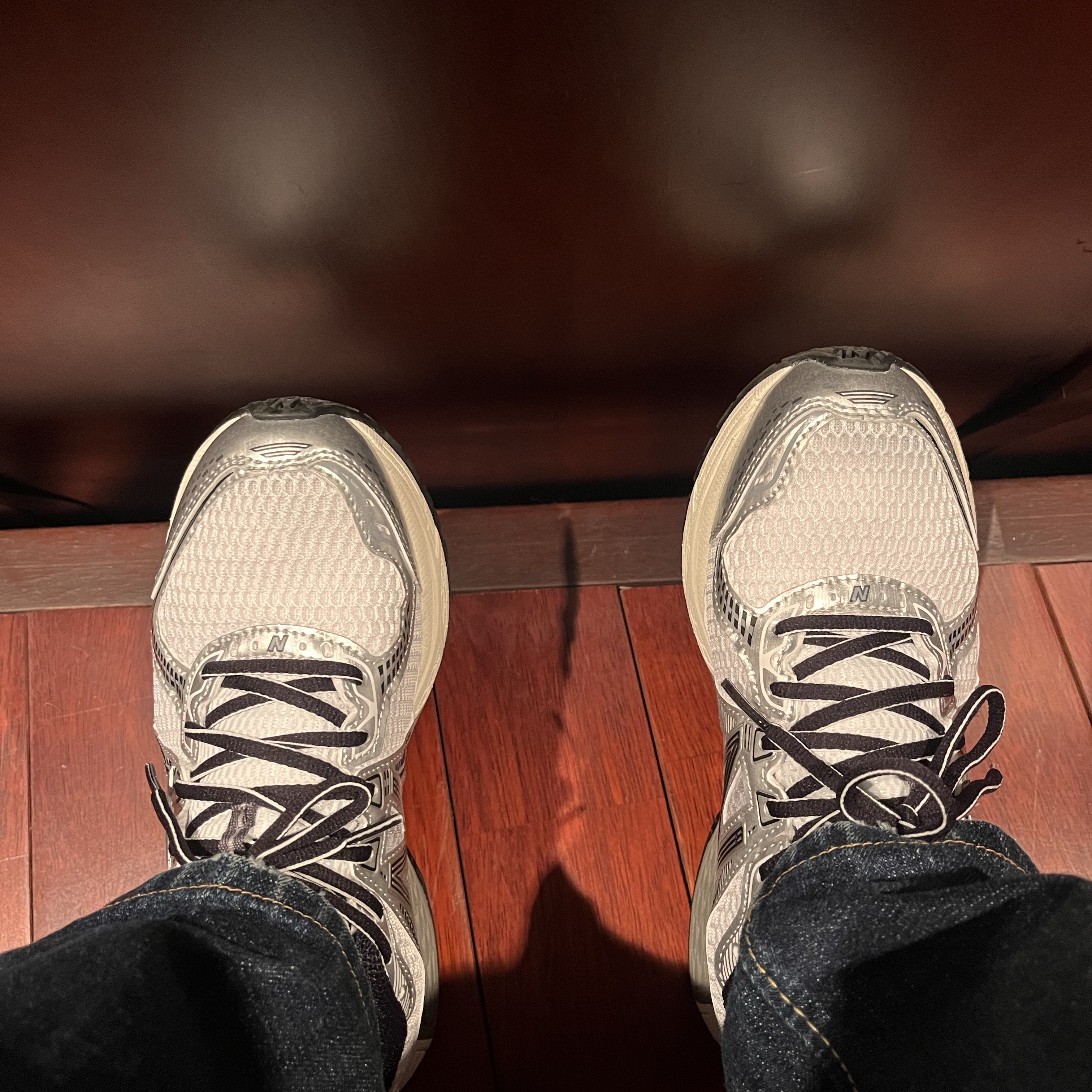 New Balance 860v2 Optic White 착용 스타일