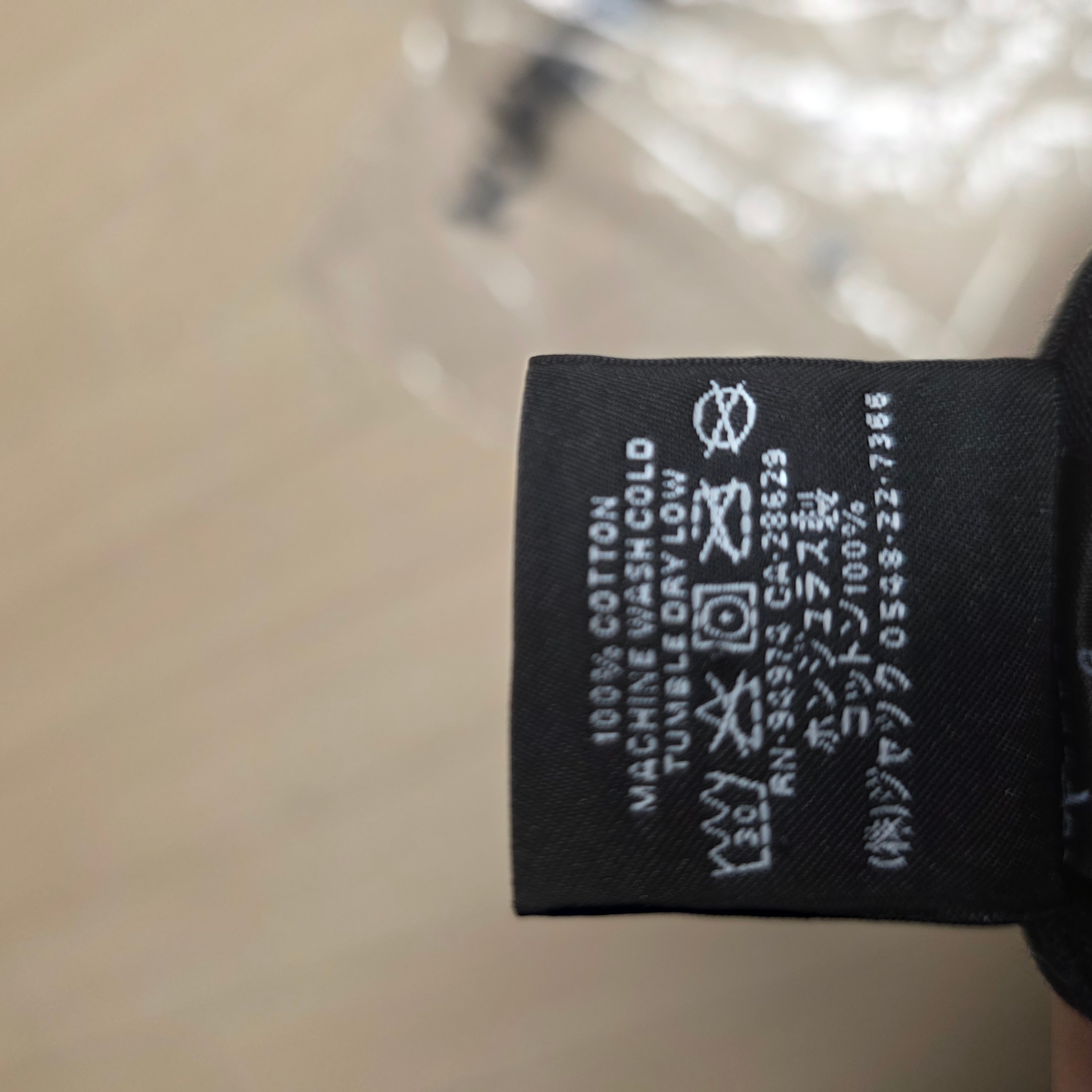 Stussy Stock Honolulu T-Shirt Black 착용 스타일 - 2