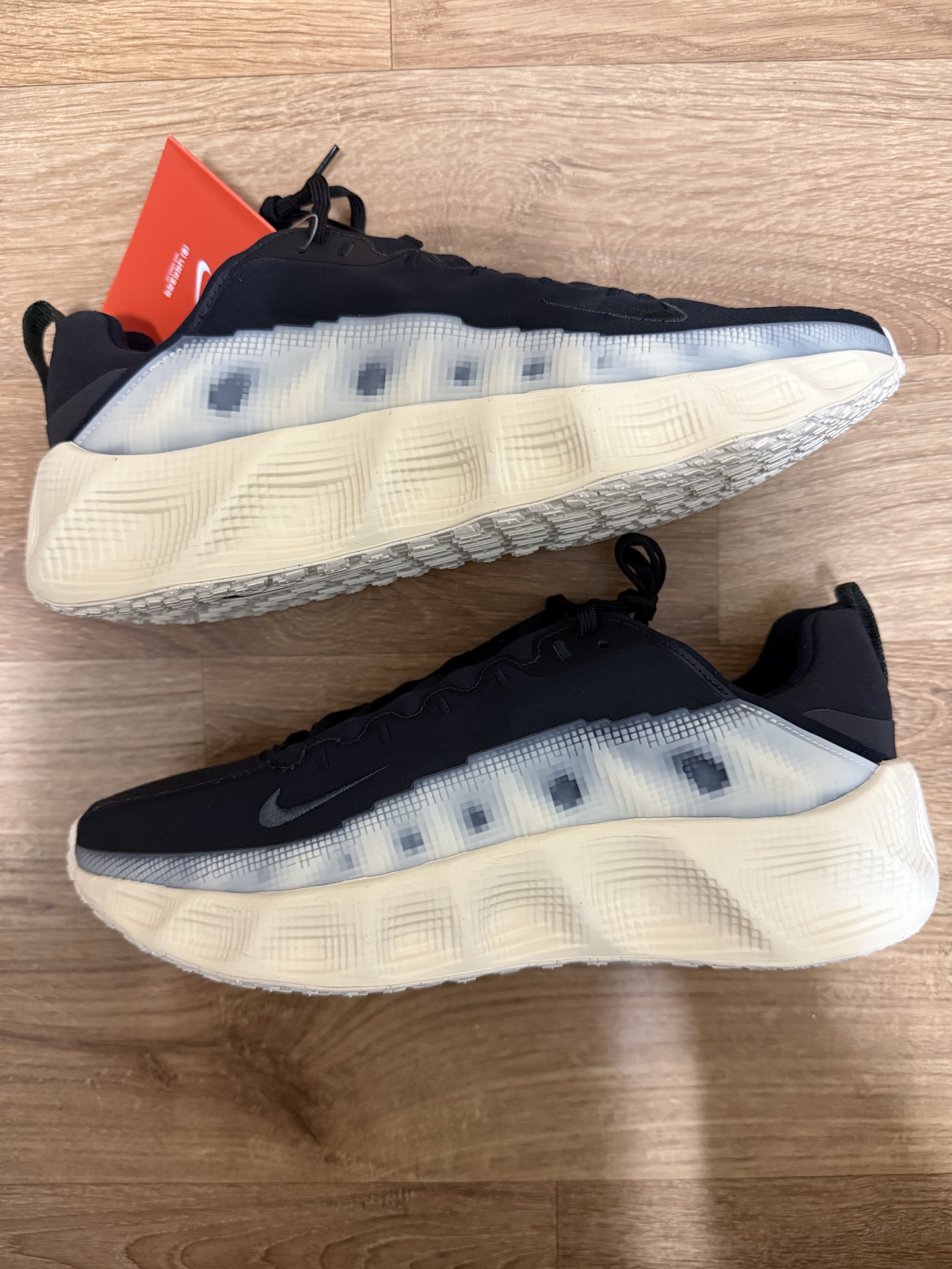 Nike Ava Rover Black Muslin 착용 스타일 - 3