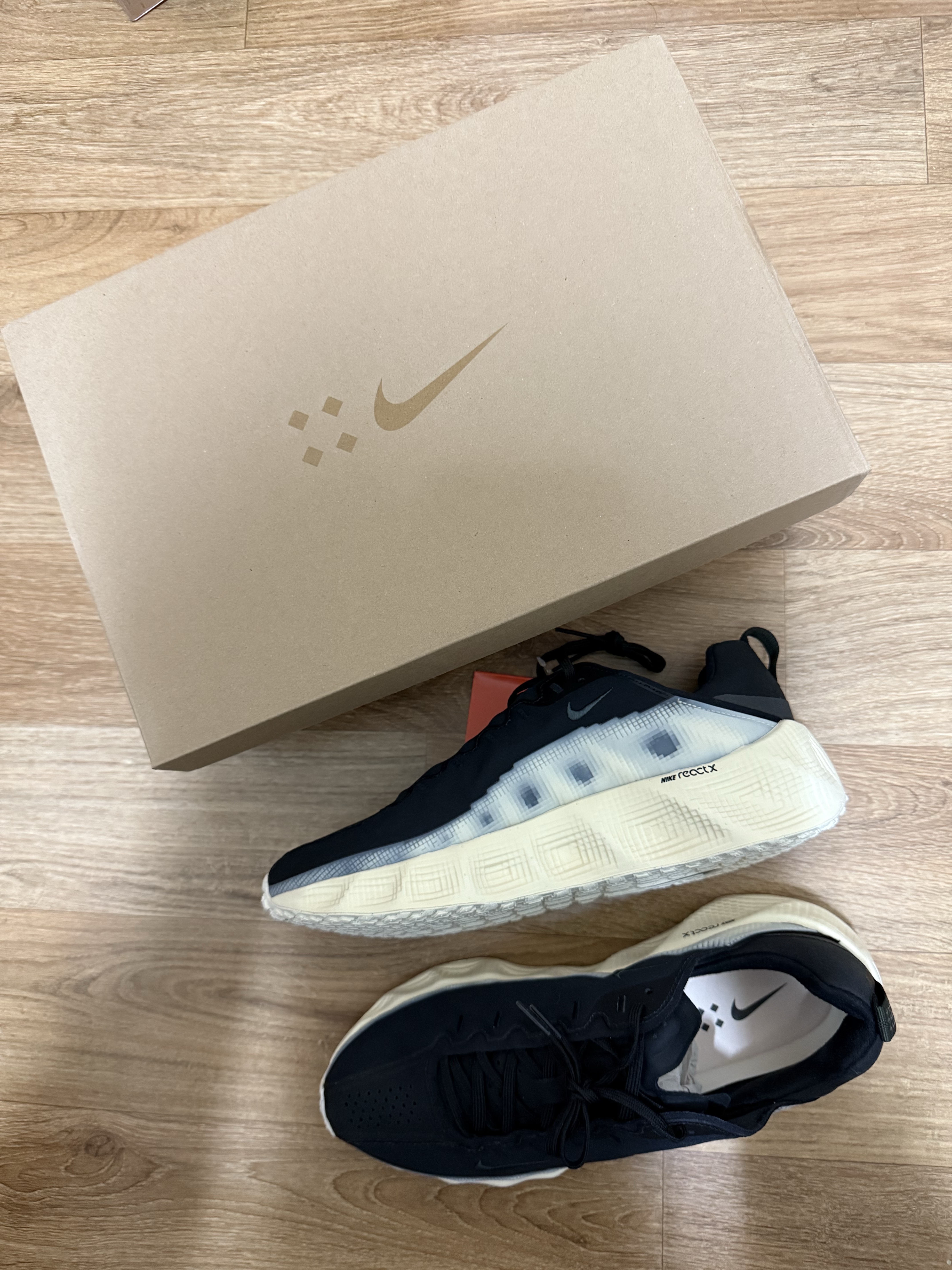 Nike Ava Rover Black Muslin 착용 스타일 - 1