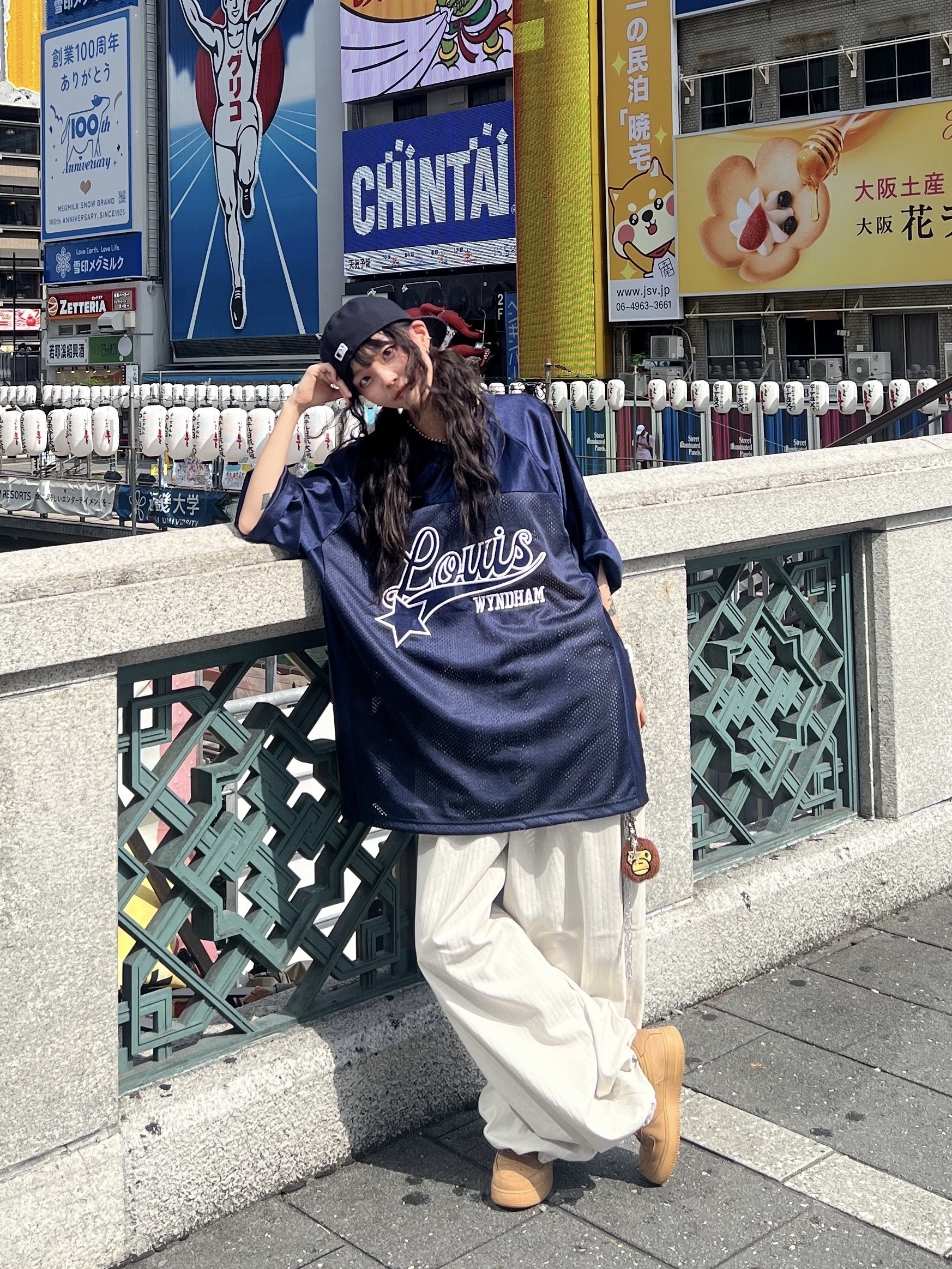 Nike Air Force 1 '07 WB Flax, New Era 59Fifty MLB Authentic New York Yankees Game Navy 착용 스타일 - 1