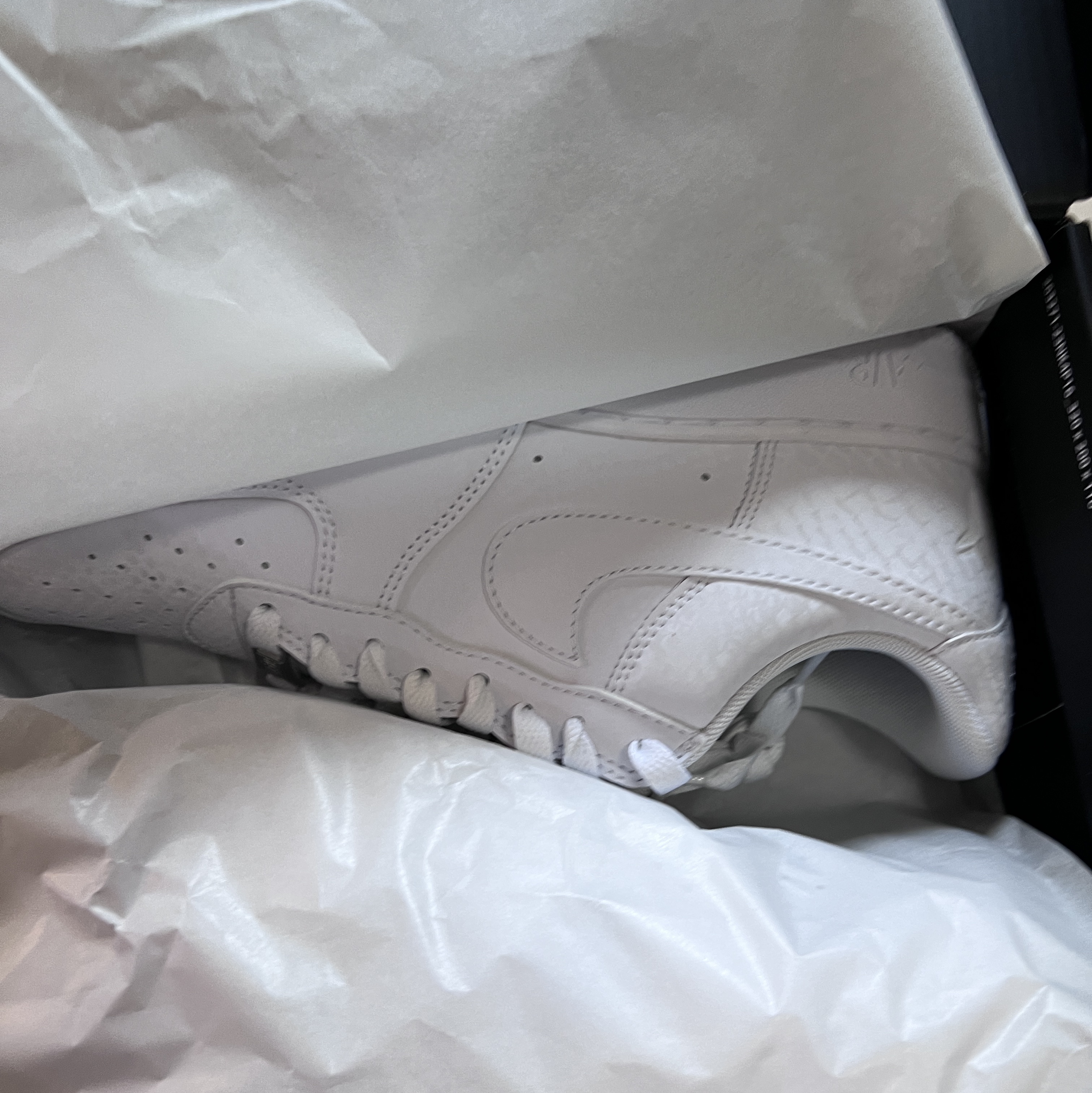 Nike x Kobe Bryant Air Force 1 Low Triple White 착용 스타일
