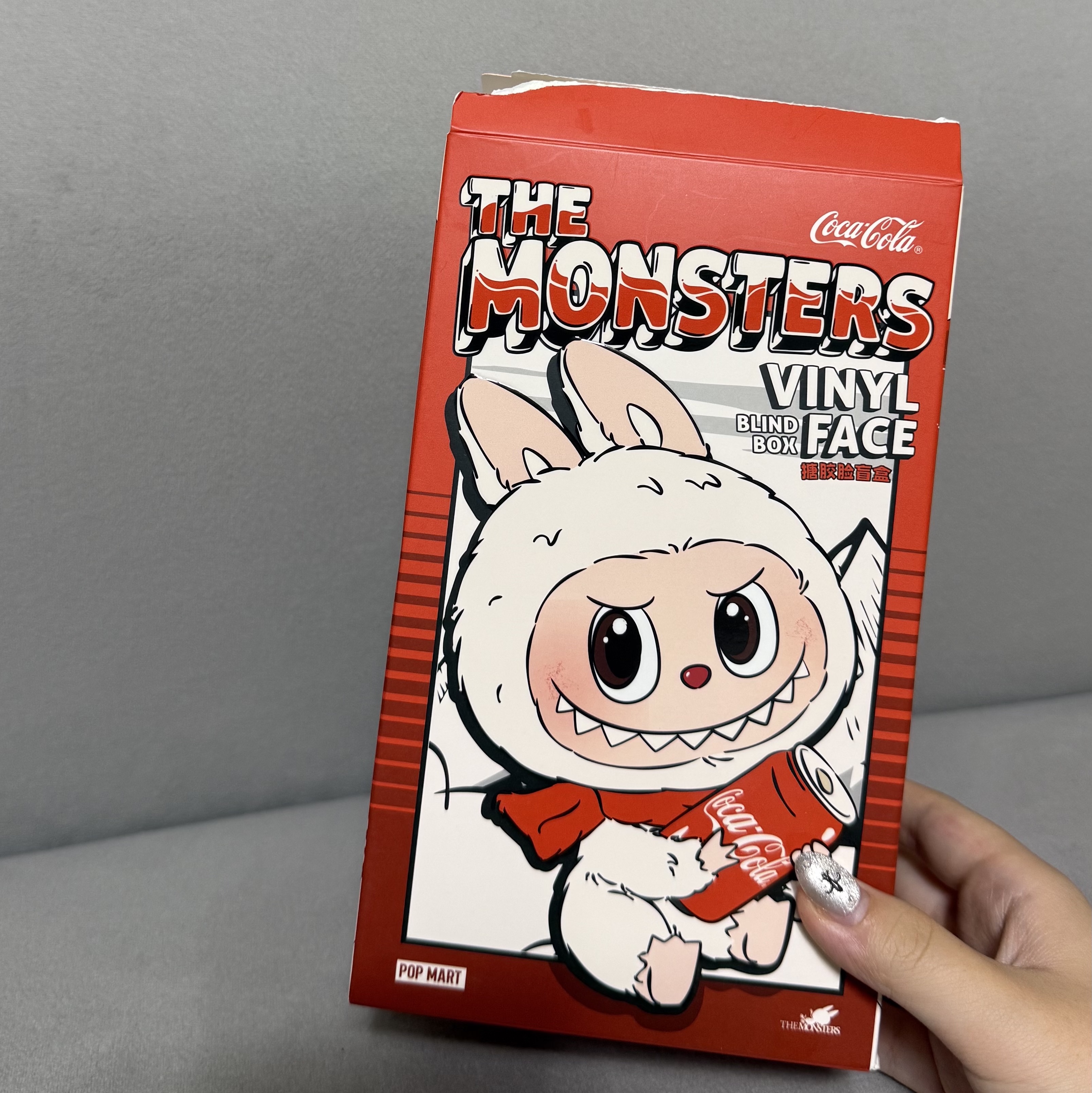 Pop Mart Labubu Coca Cola Series Happy Factor Keyring (Opened Case) 착용 스타일 - 1