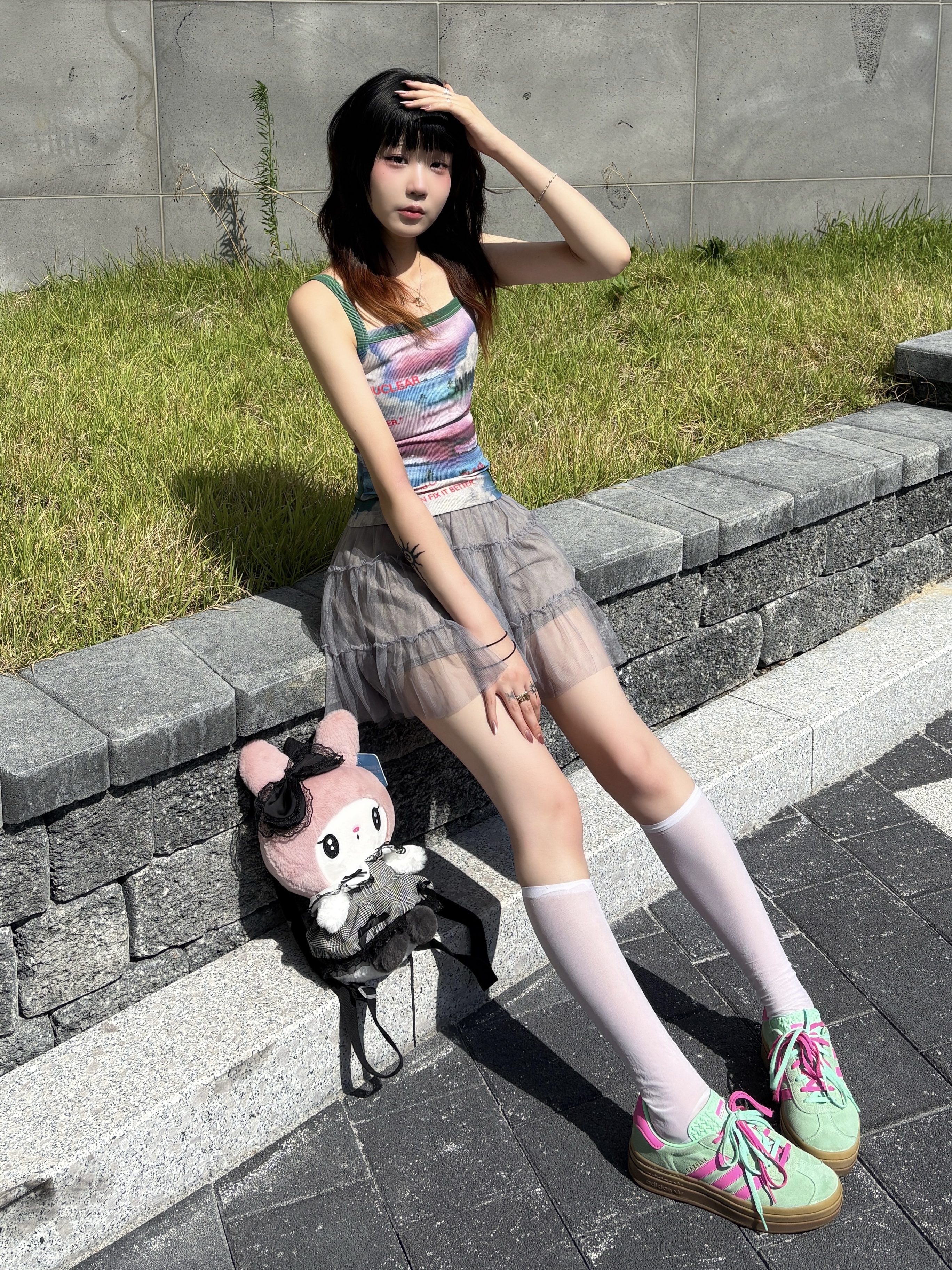 (W) Adidas Gazelle Bold Pulse Mint Pink 착용 스타일 - 5