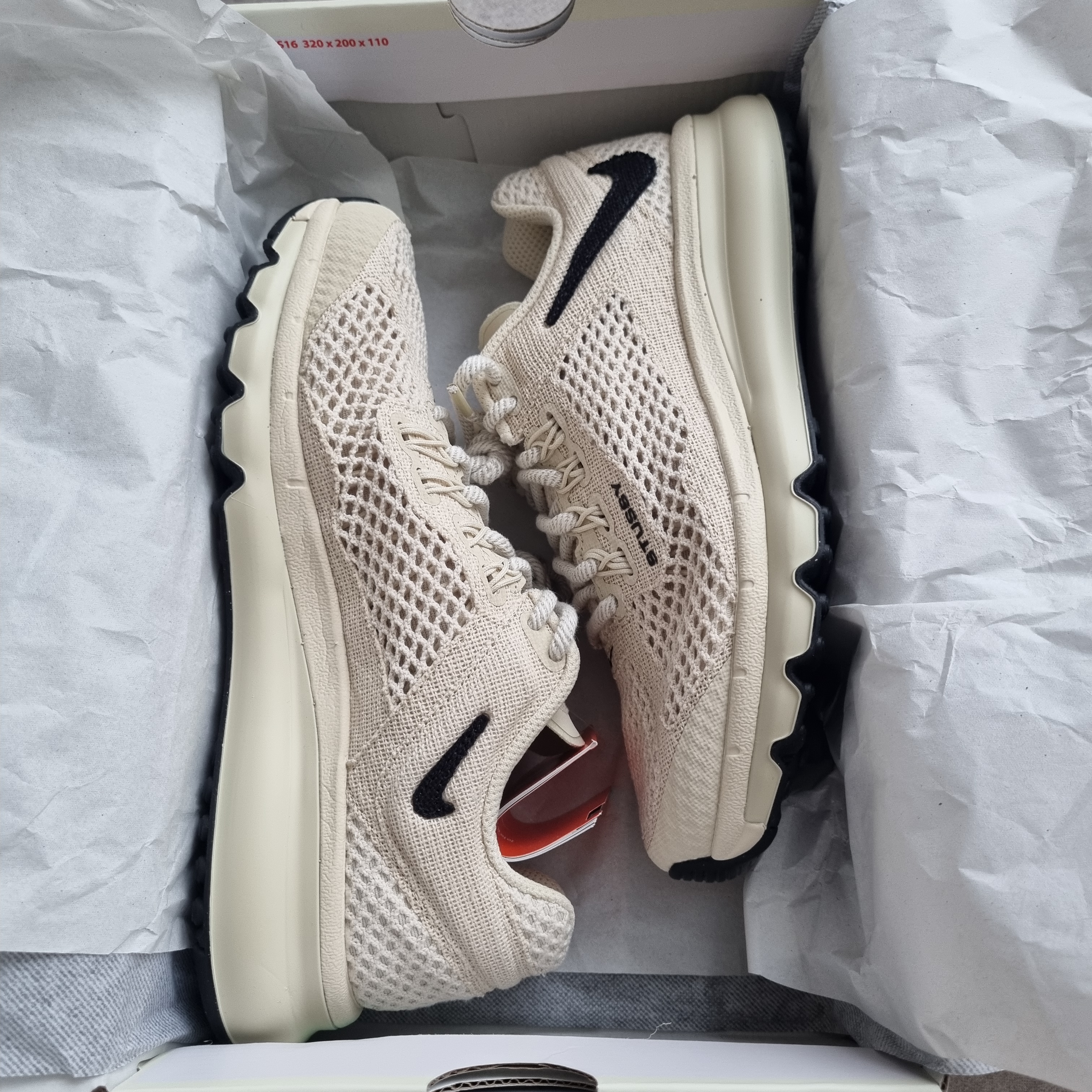 Nike x Stussy Air Max 2013 Fossil 착용 스타일