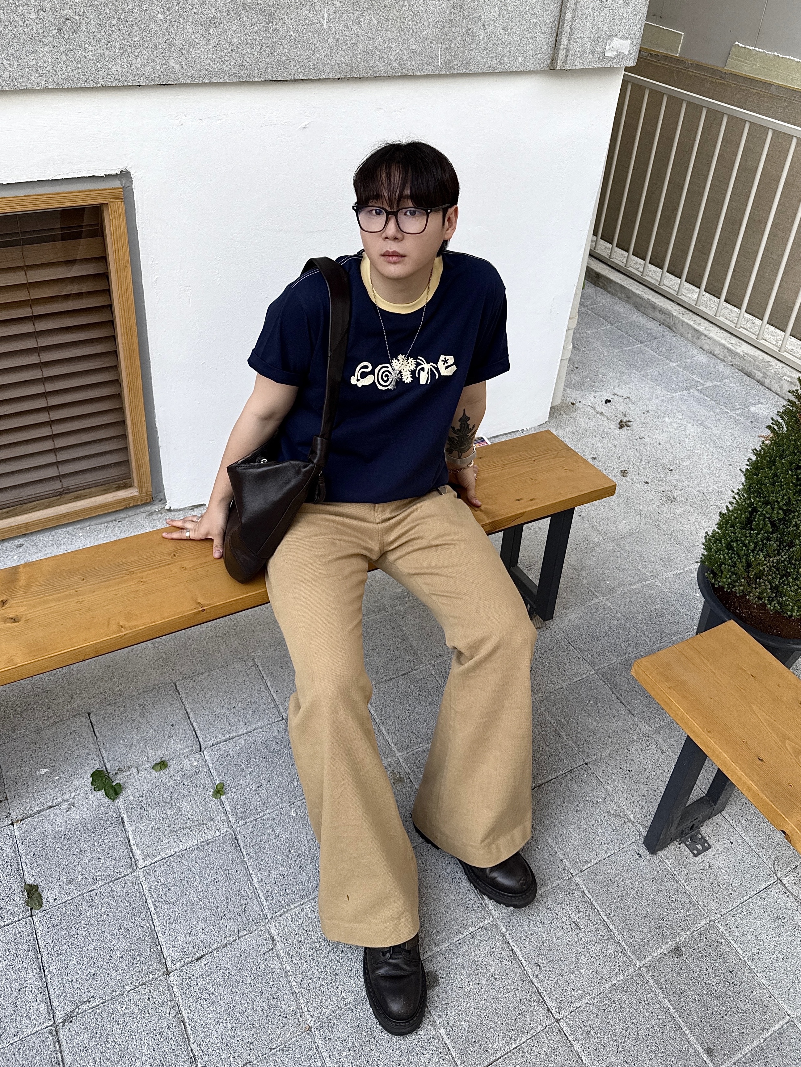 STU 24 Spring Flared Cotton Pants Beige, Apple Watch SE 2024 40mm GPS Silver Aluminium Case with Sport Band S/M Denim (Korean Ver.) 착용 스타일 - 2