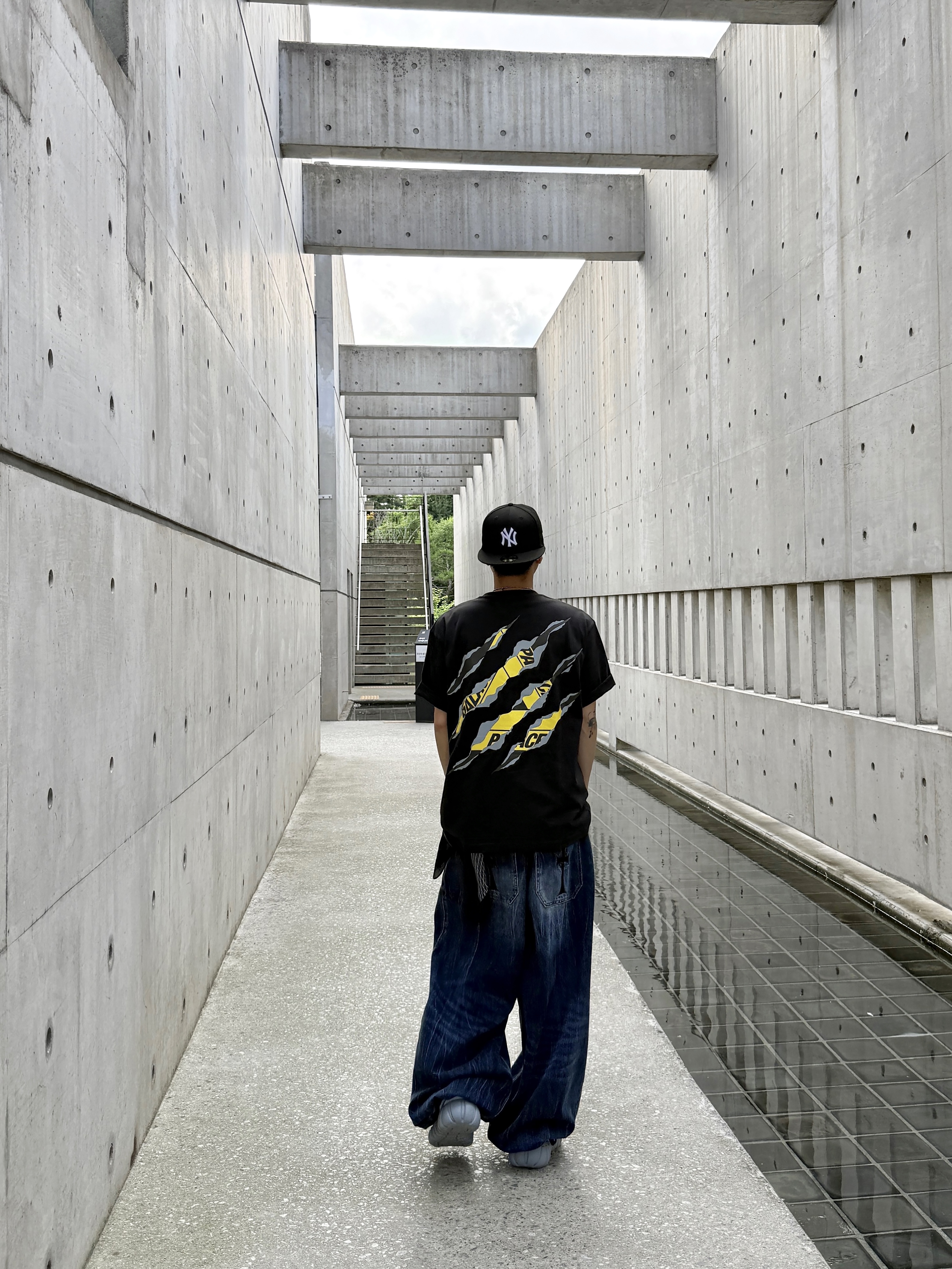Palace Ripped Tri T-Shirt Black - 25SS, Heaven by Marc Jacobs Friendship Necklace Set Silver Ox (Set of 2) 착용 스타일 - 2