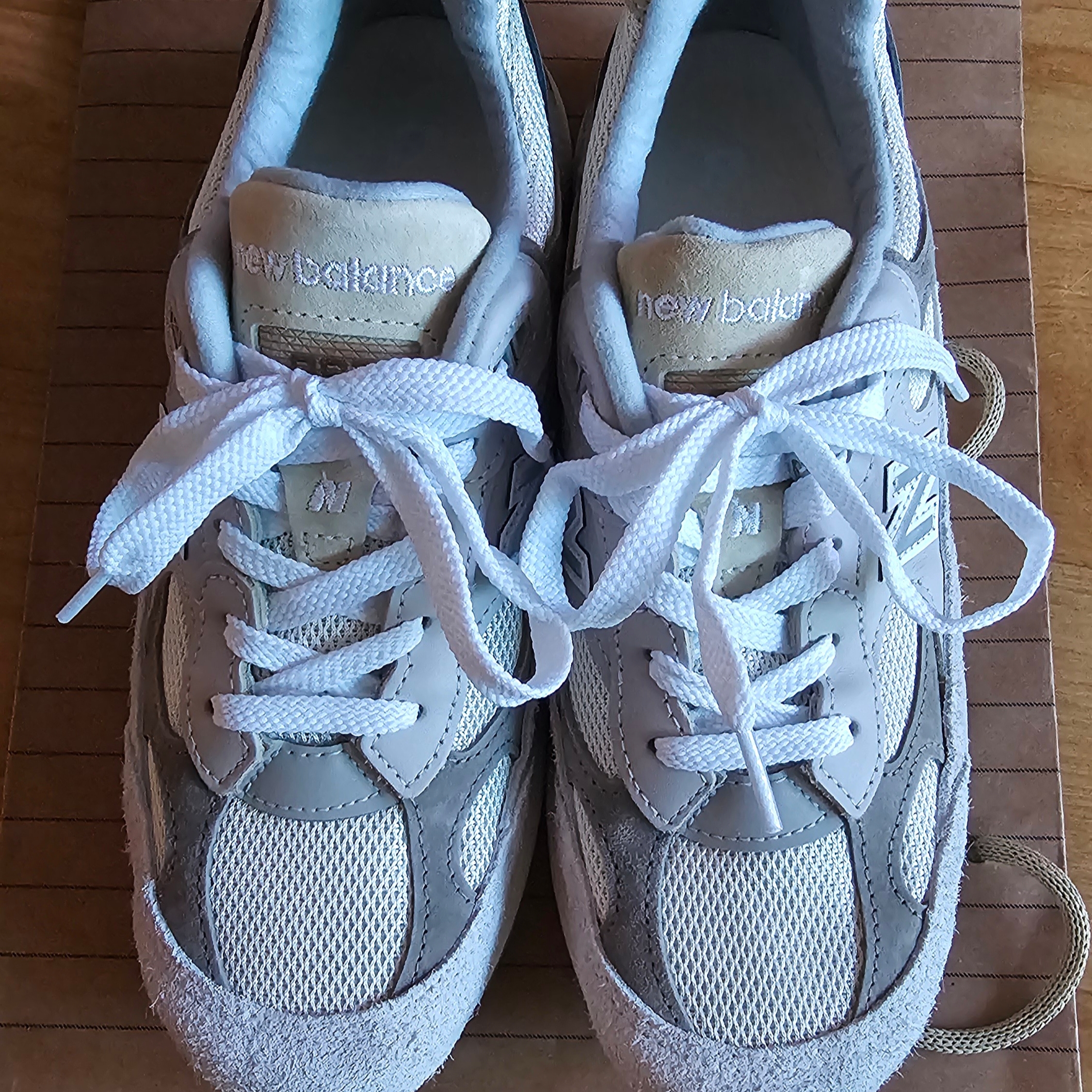 New Balance 992 Made in USA Moonrock Mushroom 착용 스타일
