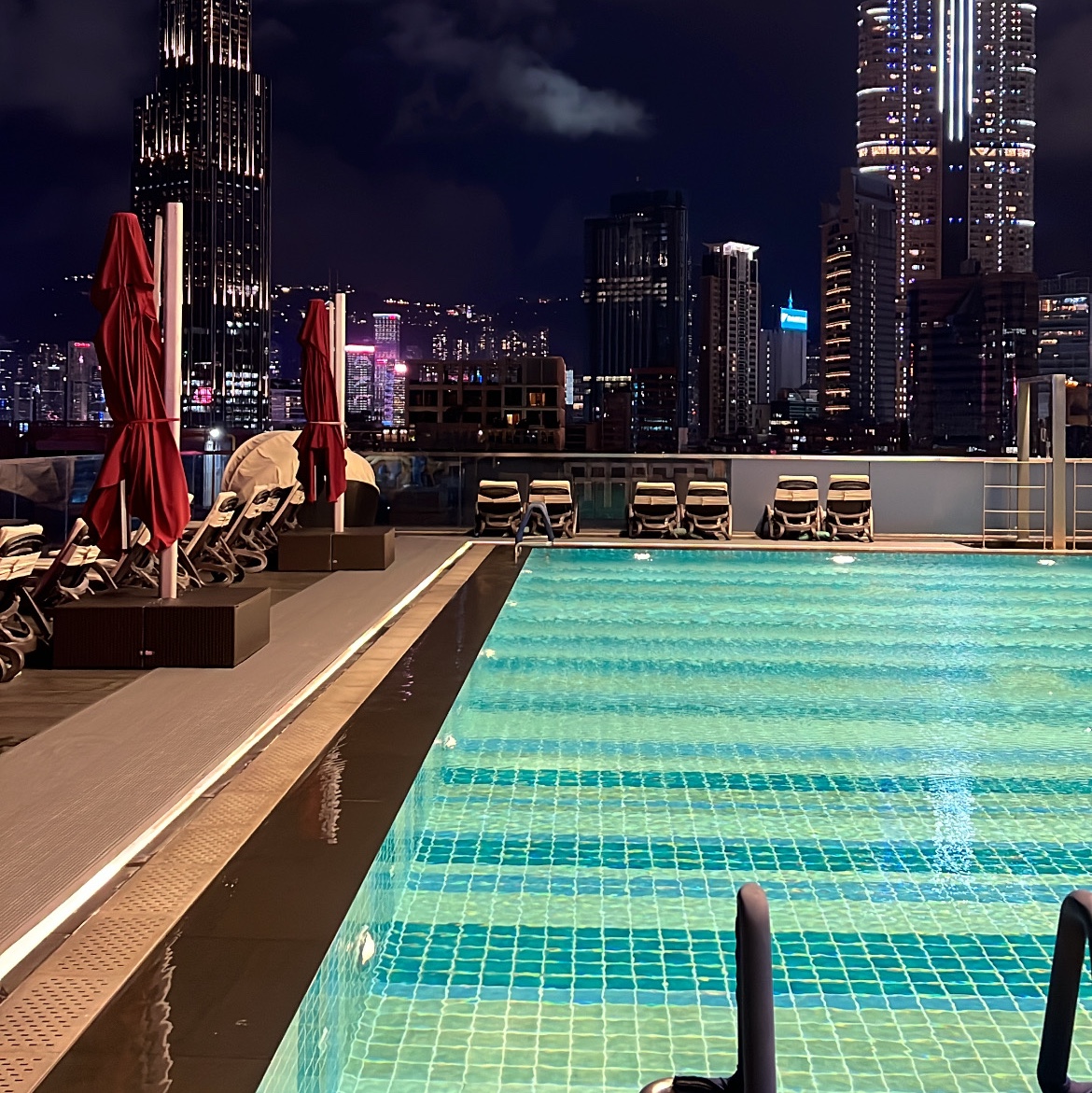 Fillintheblank Cut Off 2-Way Bag Camel, Oofos x 10 Corso Como Original Black 착용 스타일 - 4