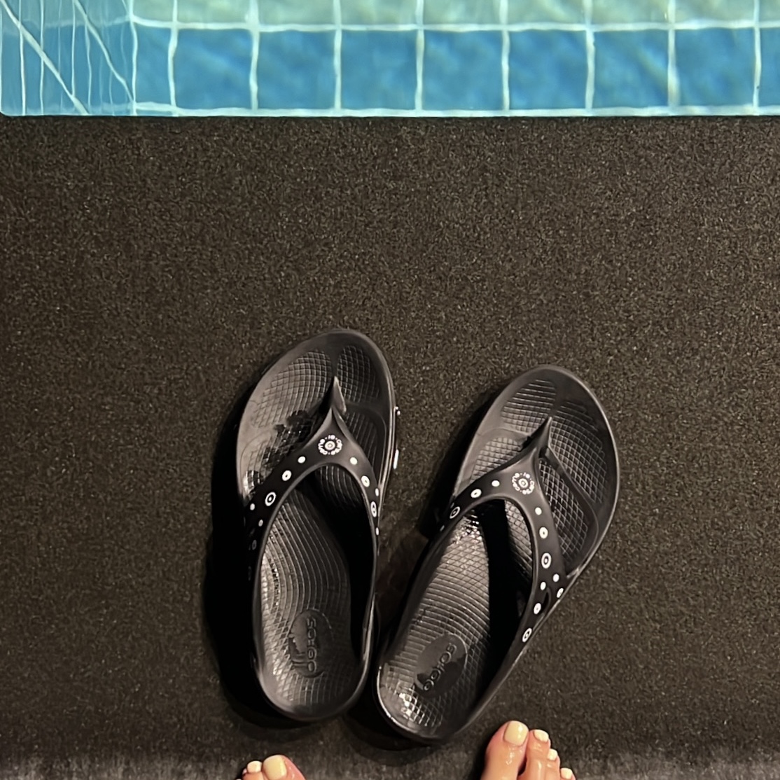 Fillintheblank Cut Off 2-Way Bag Camel, Oofos x 10 Corso Como Original Black 착용 스타일 - 2