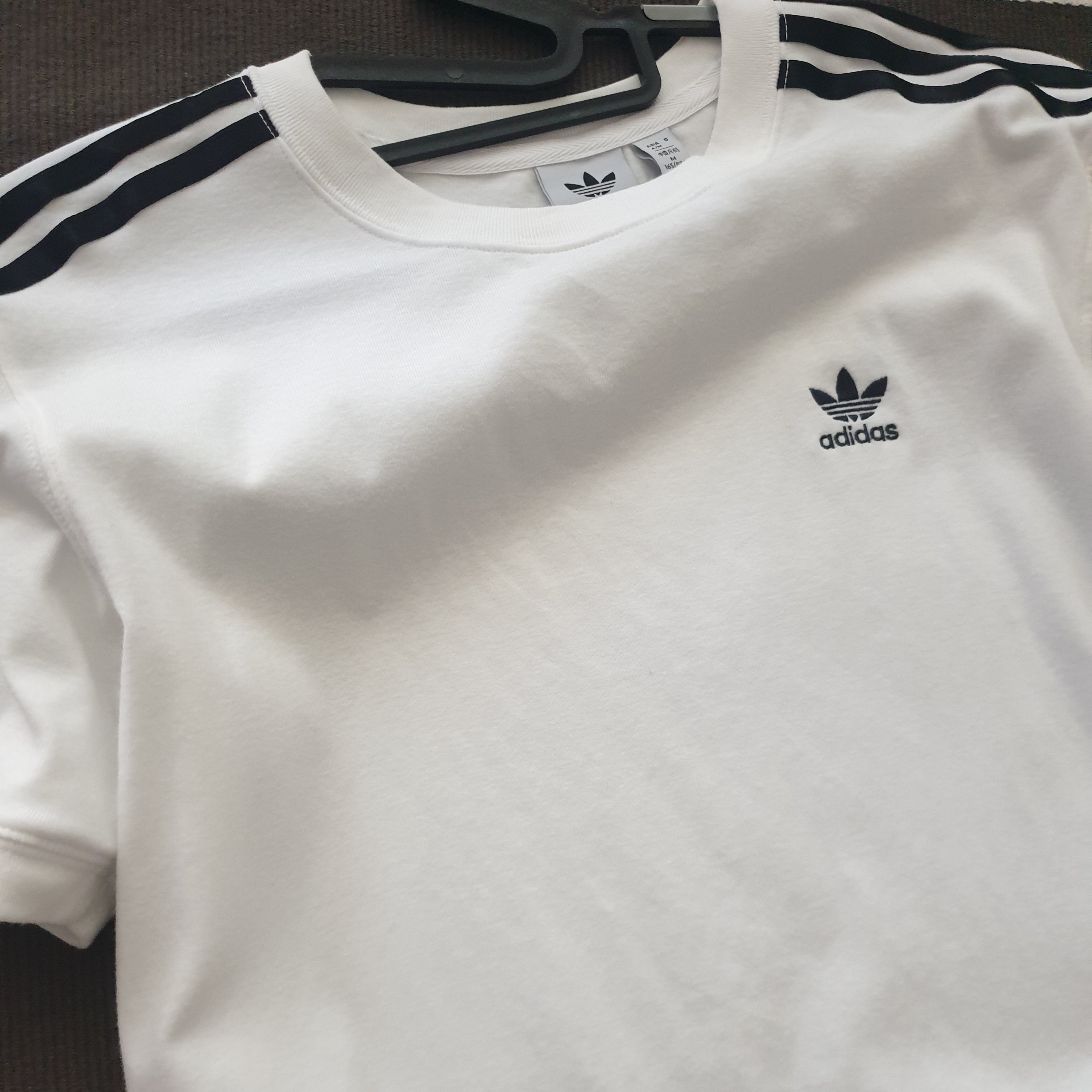 (W) Adidas 3S T-Shirt White - KR Sizing 착용 스타일