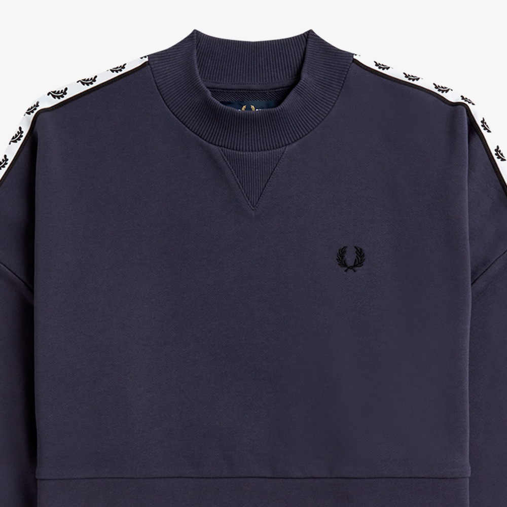 프레드페리 우먼스 테이프 스웨트셔츠 다크그래파이트(Fred Perry Womens Taped Sweatshirt Dark Graphite) - 2
