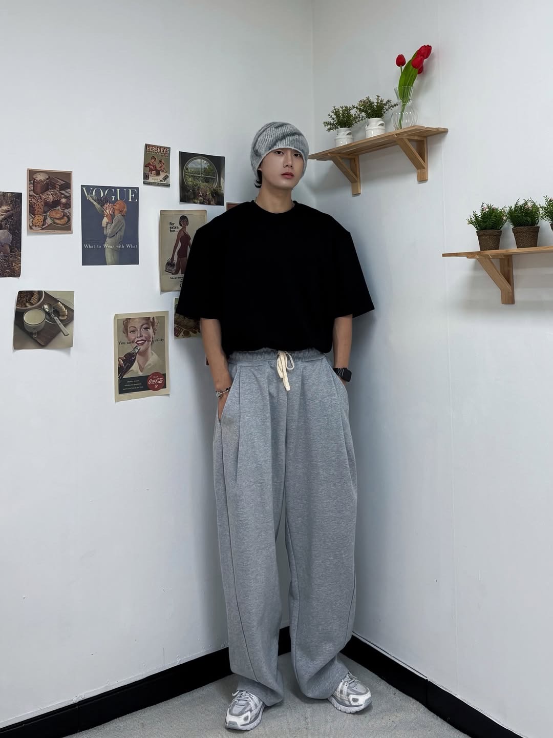 Knitted Curved Training Pants Melange Grey 착용 스타일