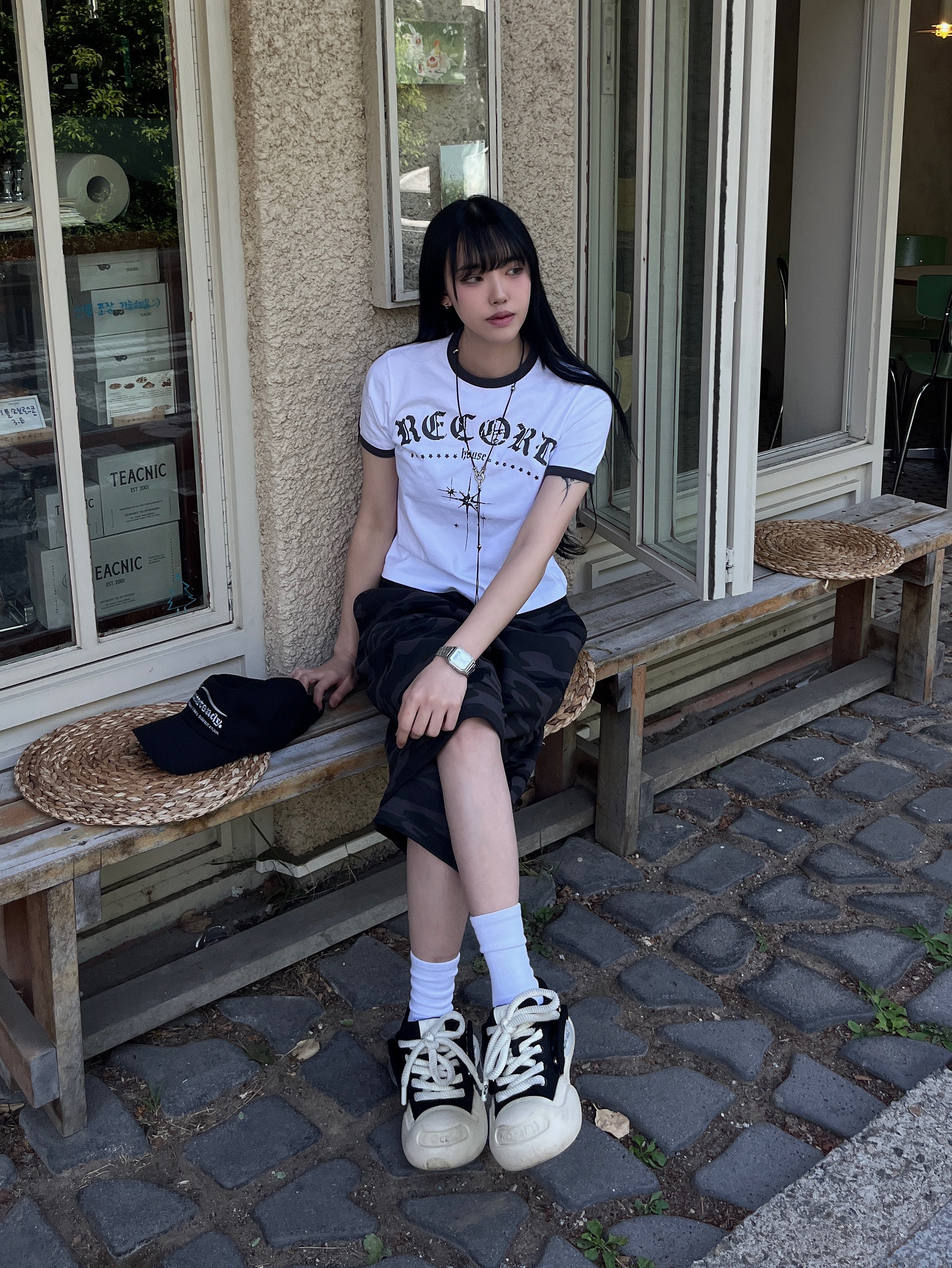 SLOW RECORD HOUSE Unisex RECORD Ringer Tee White, SLOW RECORD HOUSE 04 Bermuda Sweat Pants Camo Charcoal 착용 스타일 - 7