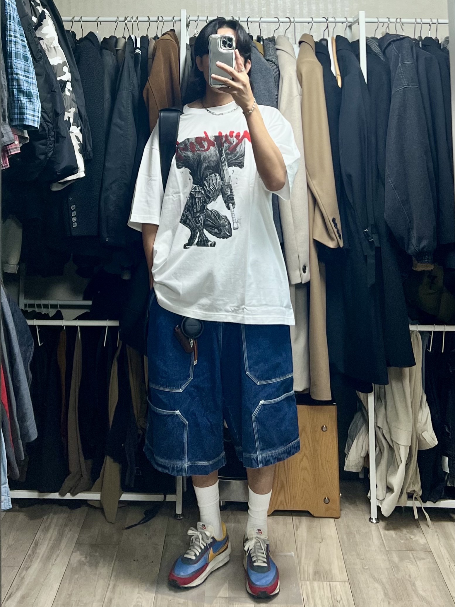 Nike x Sacai LDWaffle Blue Multi, Uniqlo UT x Berserk Manga Curation Graphic T-Shirt A White - KR 착용 스타일