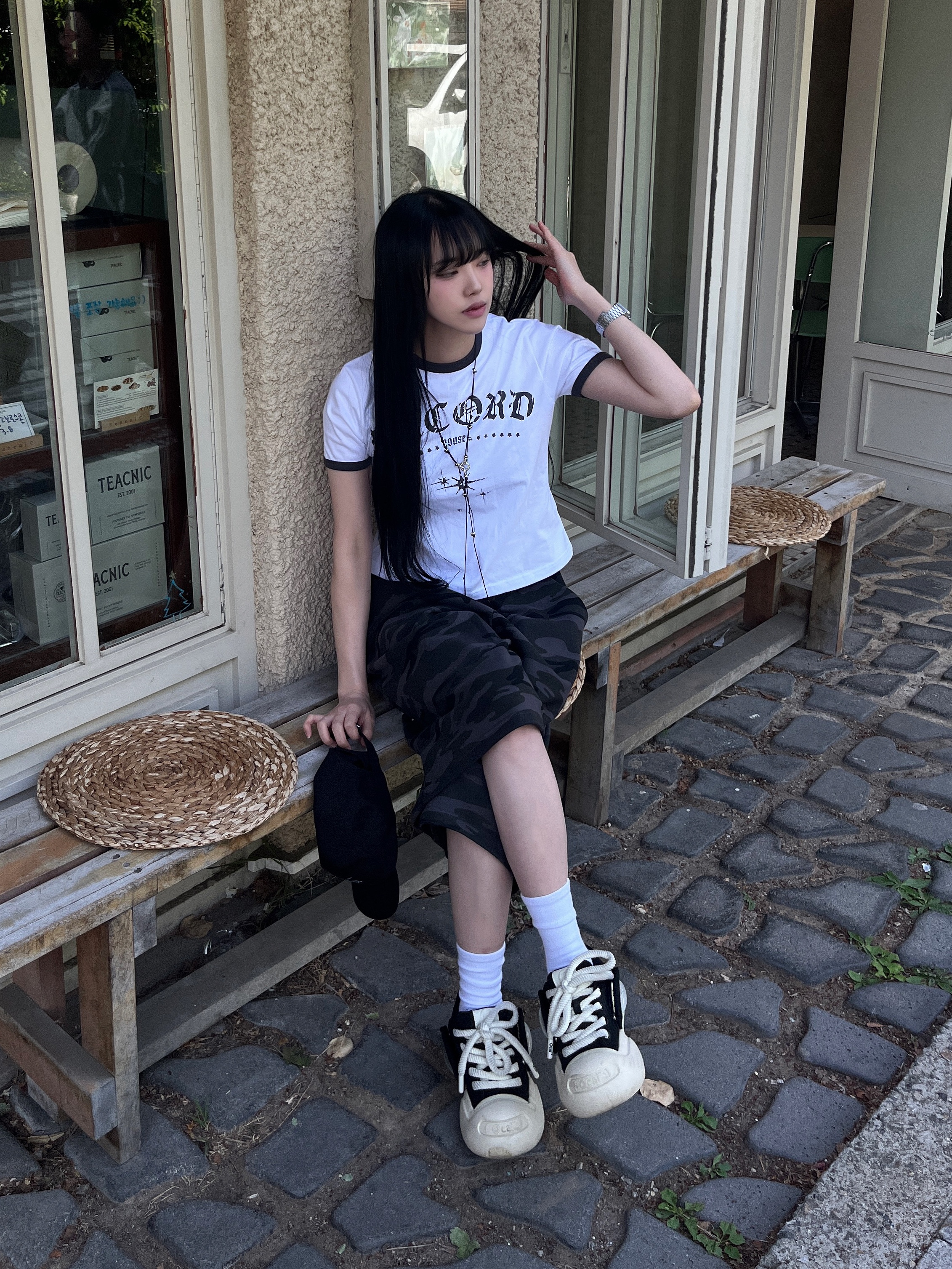SLOW RECORD HOUSE Unisex RECORD Ringer Tee White, SLOW RECORD HOUSE 04 Bermuda Sweat Pants Camo Charcoal 착용 스타일 - 6