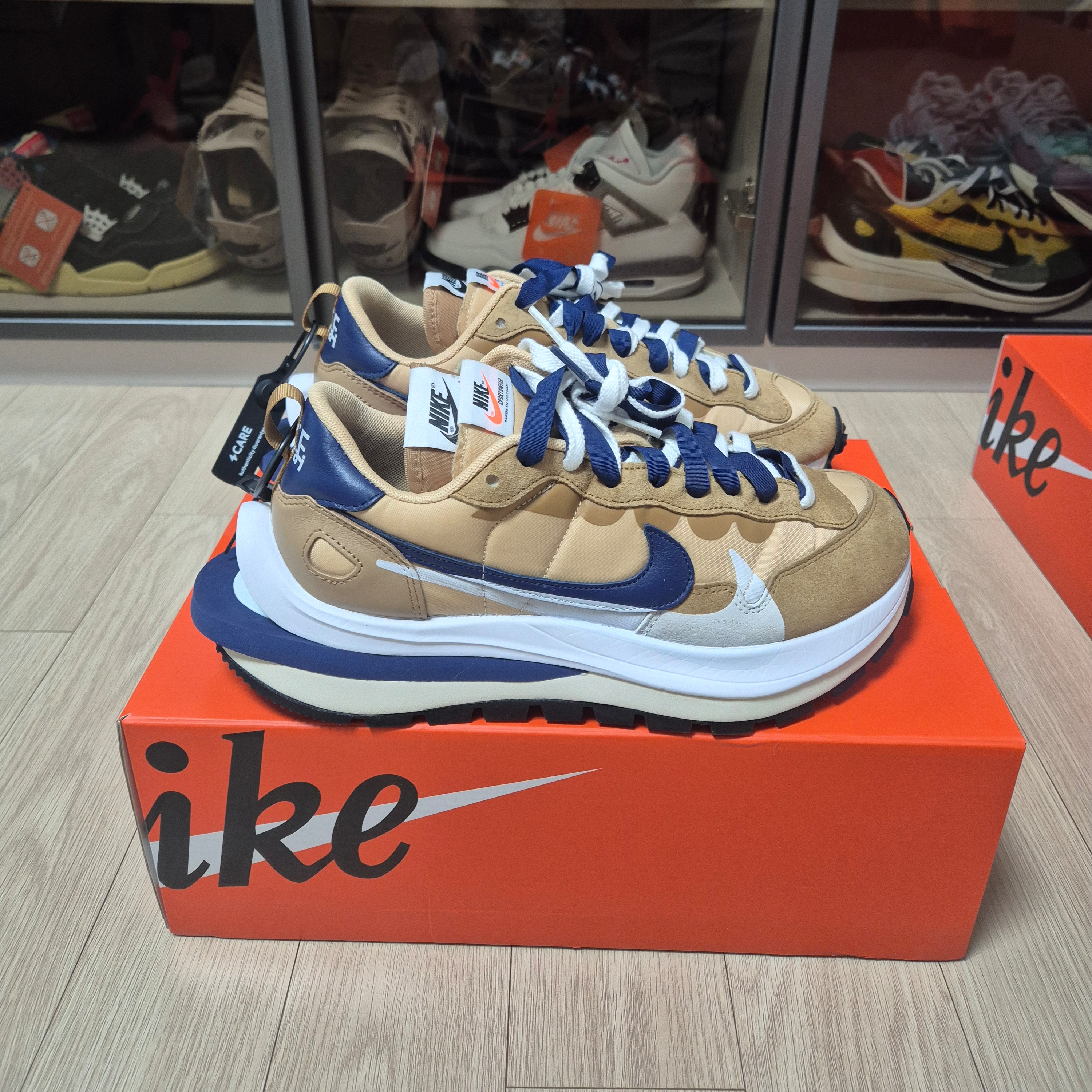 Nike x Sacai VaporWaffle Sesame and Blue Void, Nike x Sacai VaporWaffle Black White 착용 스타일 - 1