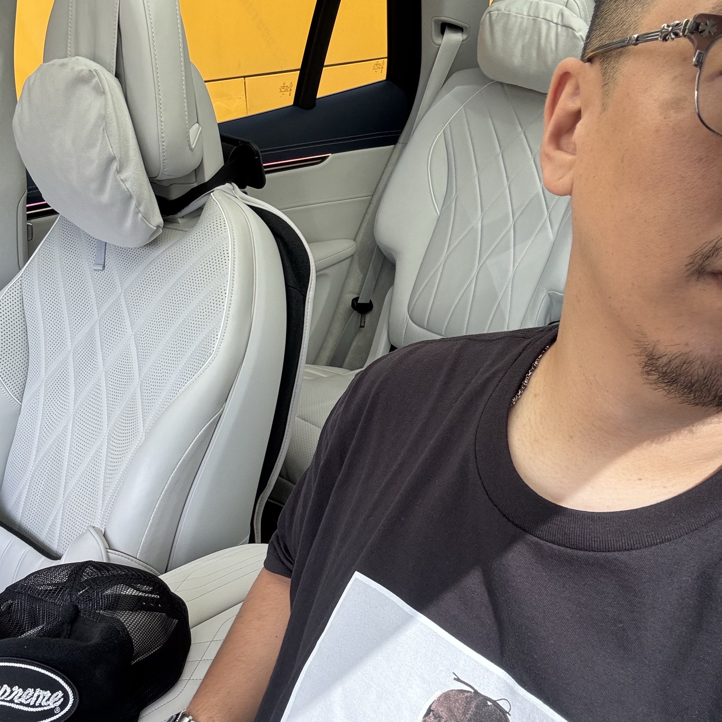 Supreme Terry Mesh Back 5-Panel Black - 24SS, Supreme Tyler The Creator T-Shirt Black - 24FW 착용 스타일 - 1