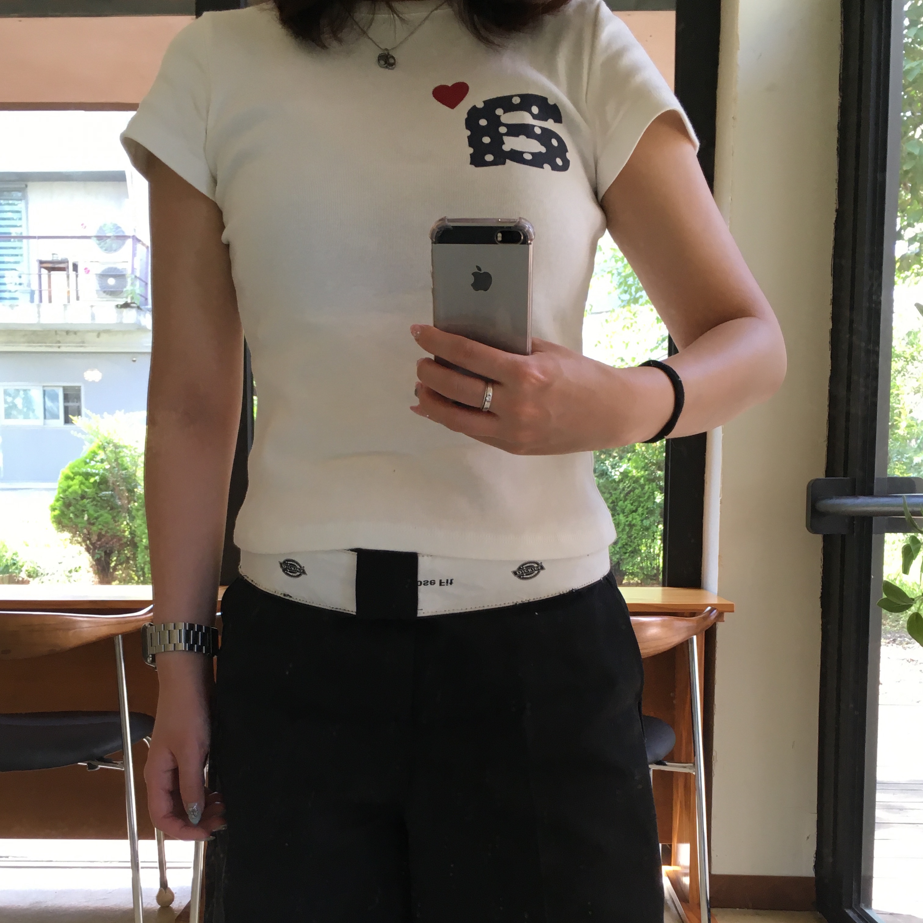 [예약 배송] AEAE Dot Small Letter Tee White, Dickies Loose Fit 13 Inch Flat Front Work Shorts Black 착용 스타일 - 3