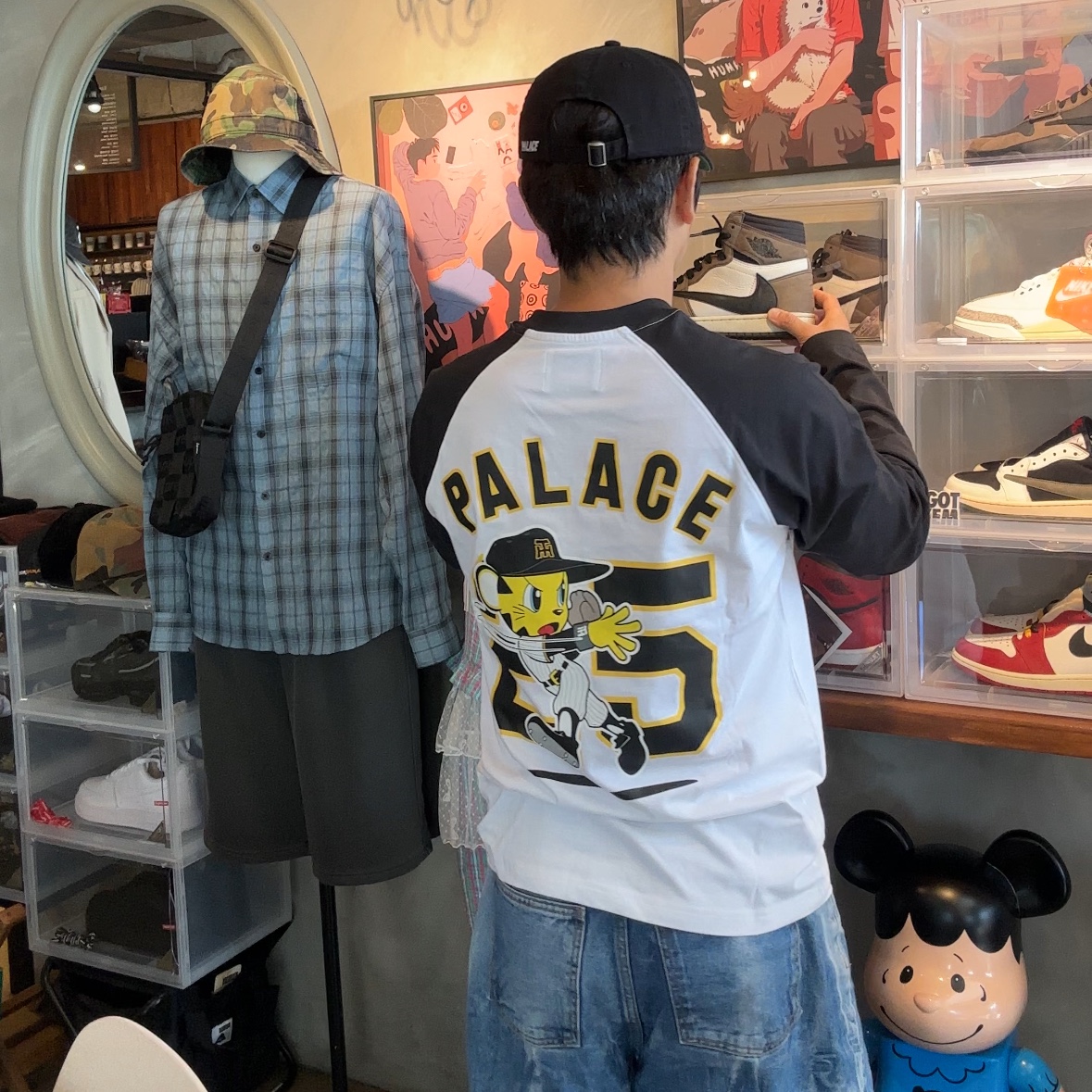 Palace Hanshin Tigers Raglan Long Sleeve T-Shirt Black White - 25SS 착용 스타일