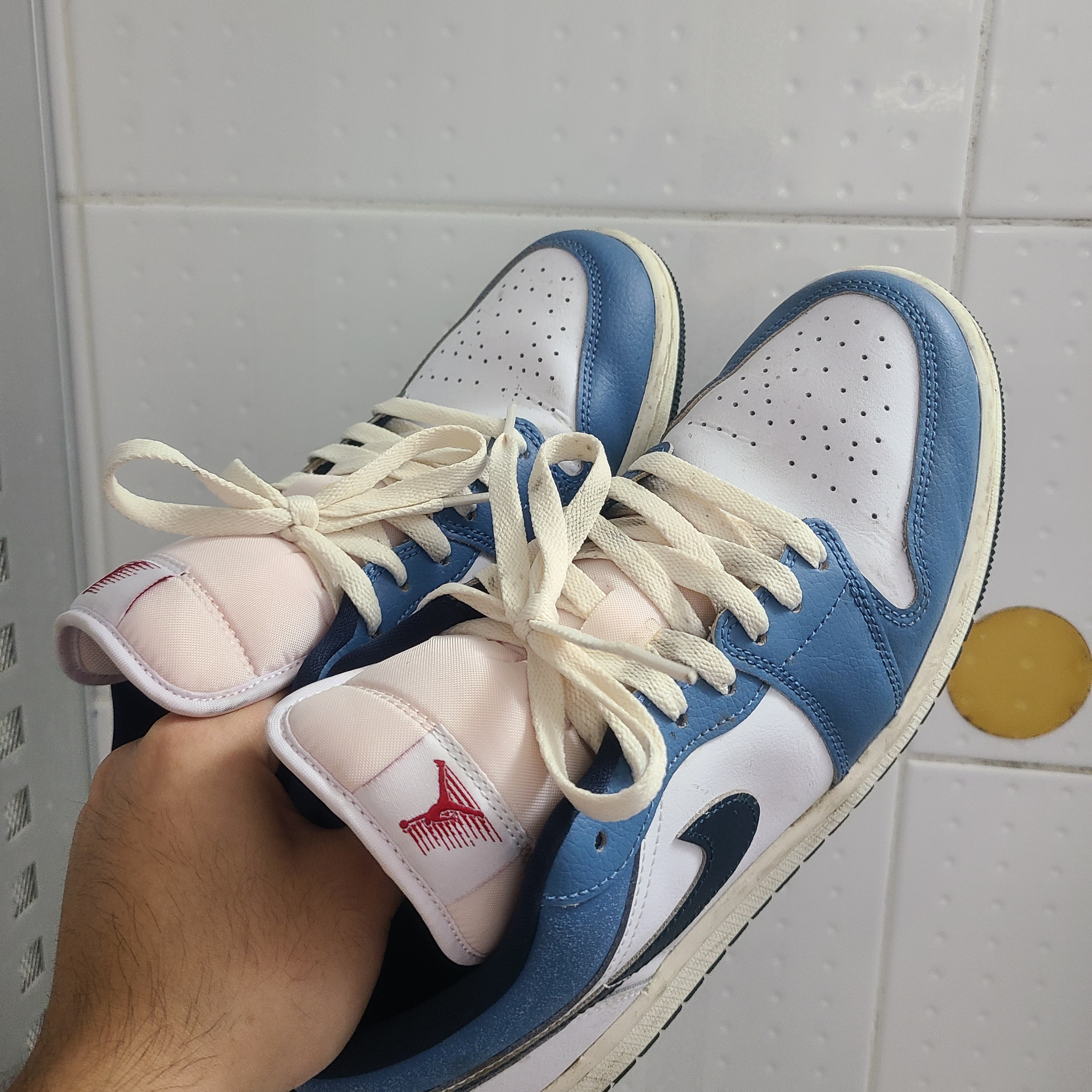 Jordan 1 Low SE Armory Navy 착용 스타일