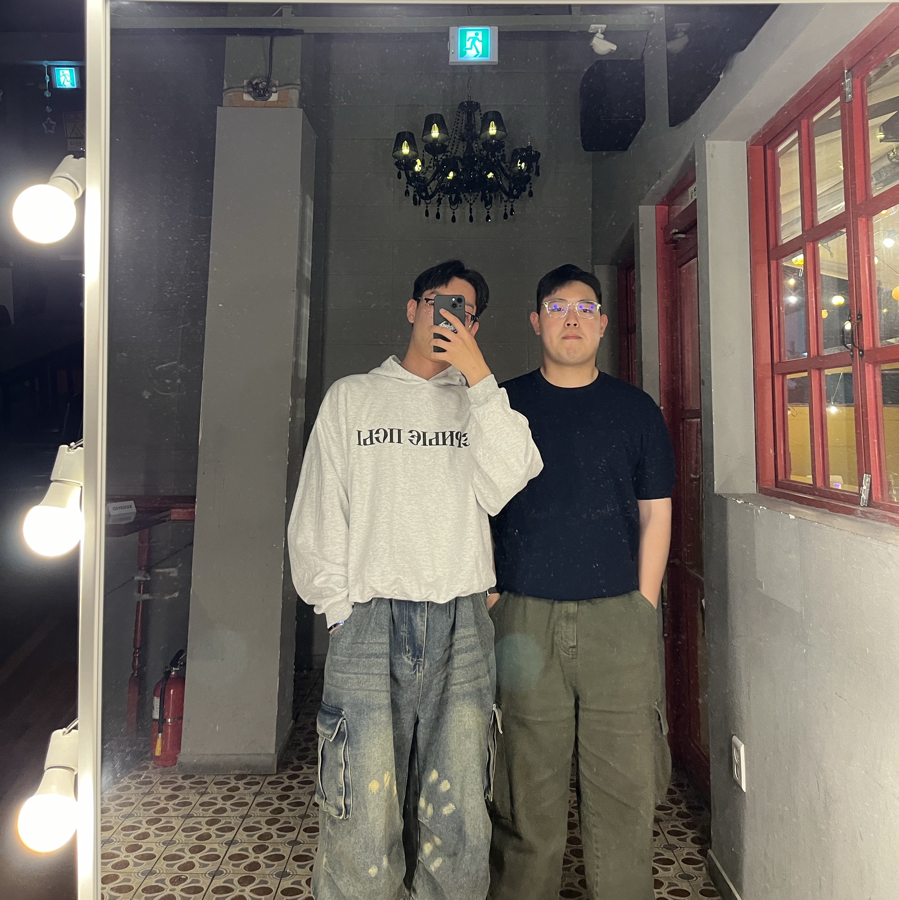 Yeezy x Gosha Rubchinskiy YZY Black Dogs Hoodie Heather Grey 착용 스타일
