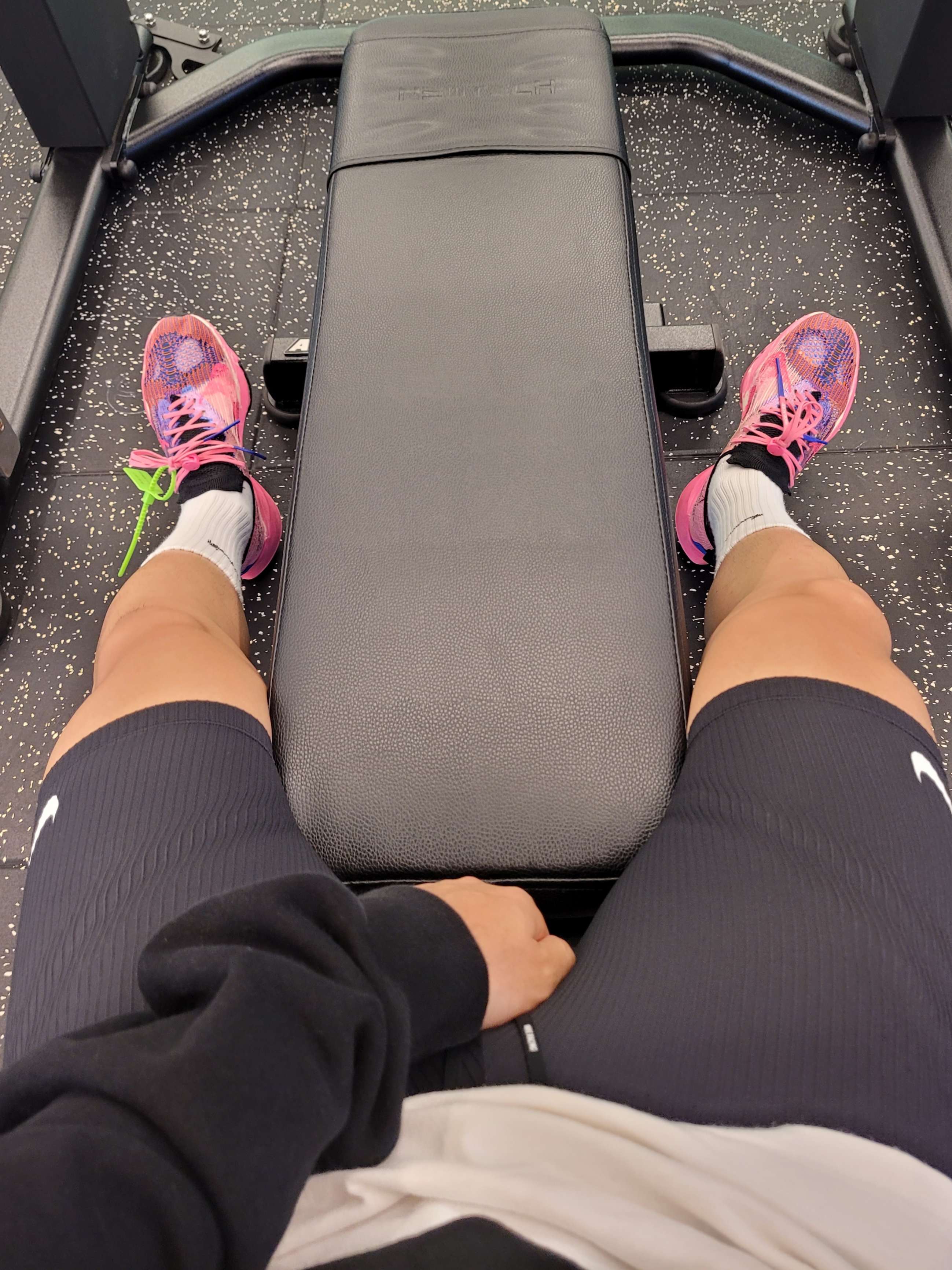 Nike Dri-Fit ADV Aeroswift Running Half Tights Black - Asia, Nike x Off-White Air Zoom Tempo Next% Pink Glow 착용 스타일 - 1