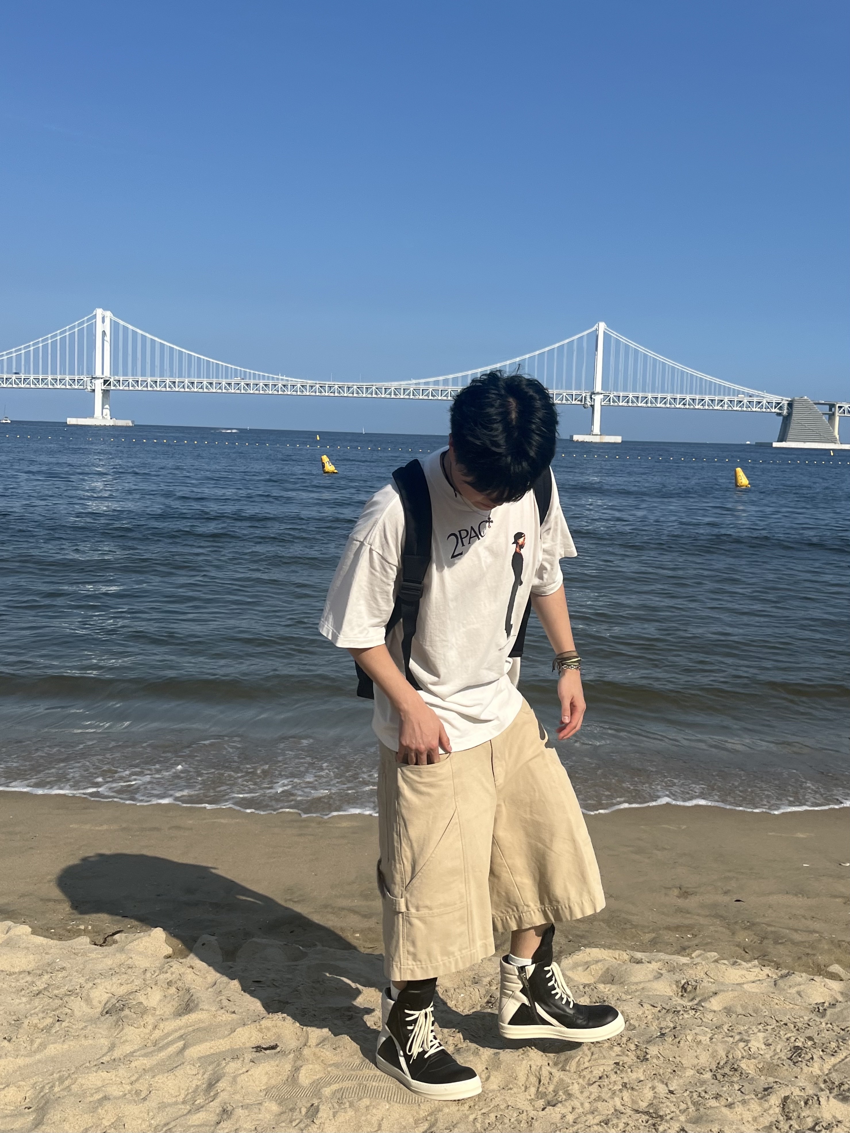 Saint Mxxxxxx x 2Pac S/S T-Shirt White - 25SS, qAp VTG Work Pants Beige 착용 스타일 - 1
