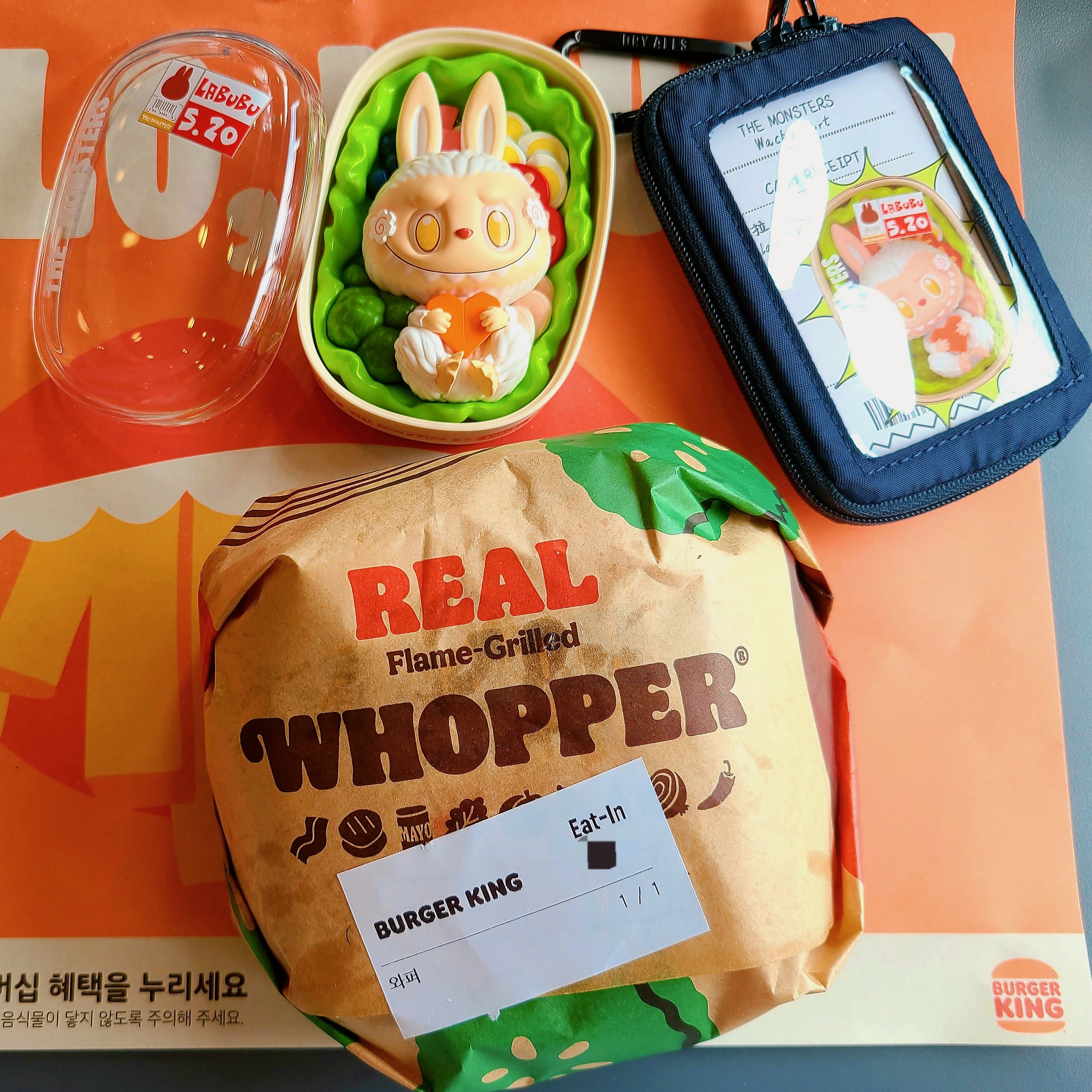 Pop Mart Labubu The Monsters Wacky Mart Series Figures Salad (Opened Case), Human Made Military Card Case Navy 착용 스타일 - 2