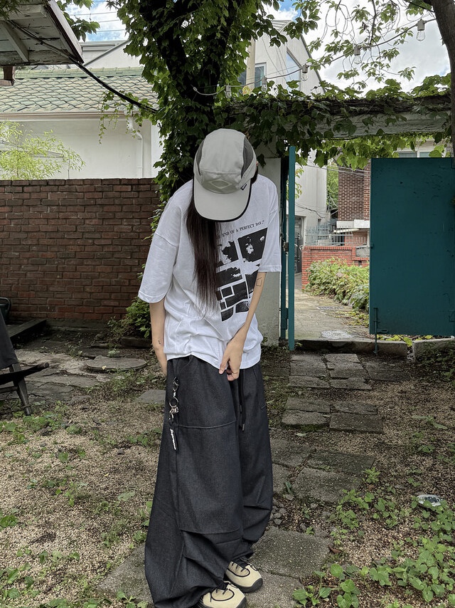 Supreme Ripstop Keychain Black - 24SS, (W) Mischief Rhombus Running Cap Light Grey 착용 스타일 - 6