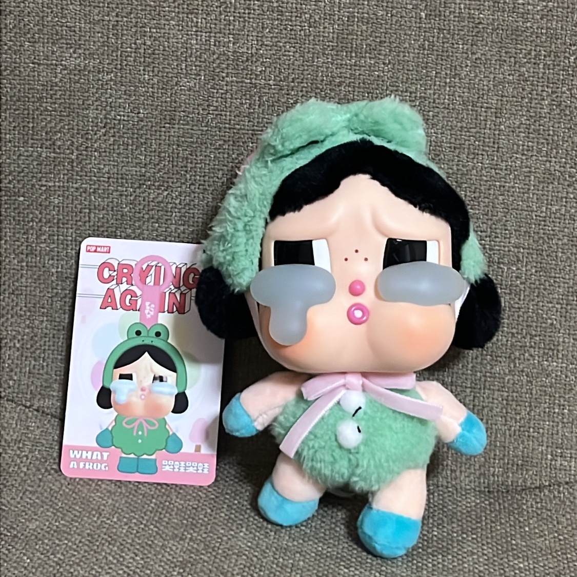 Pop Mart Crybaby Crying Again Series Plush Keyring Sealed Case (1 Blind Box) 착용 스타일