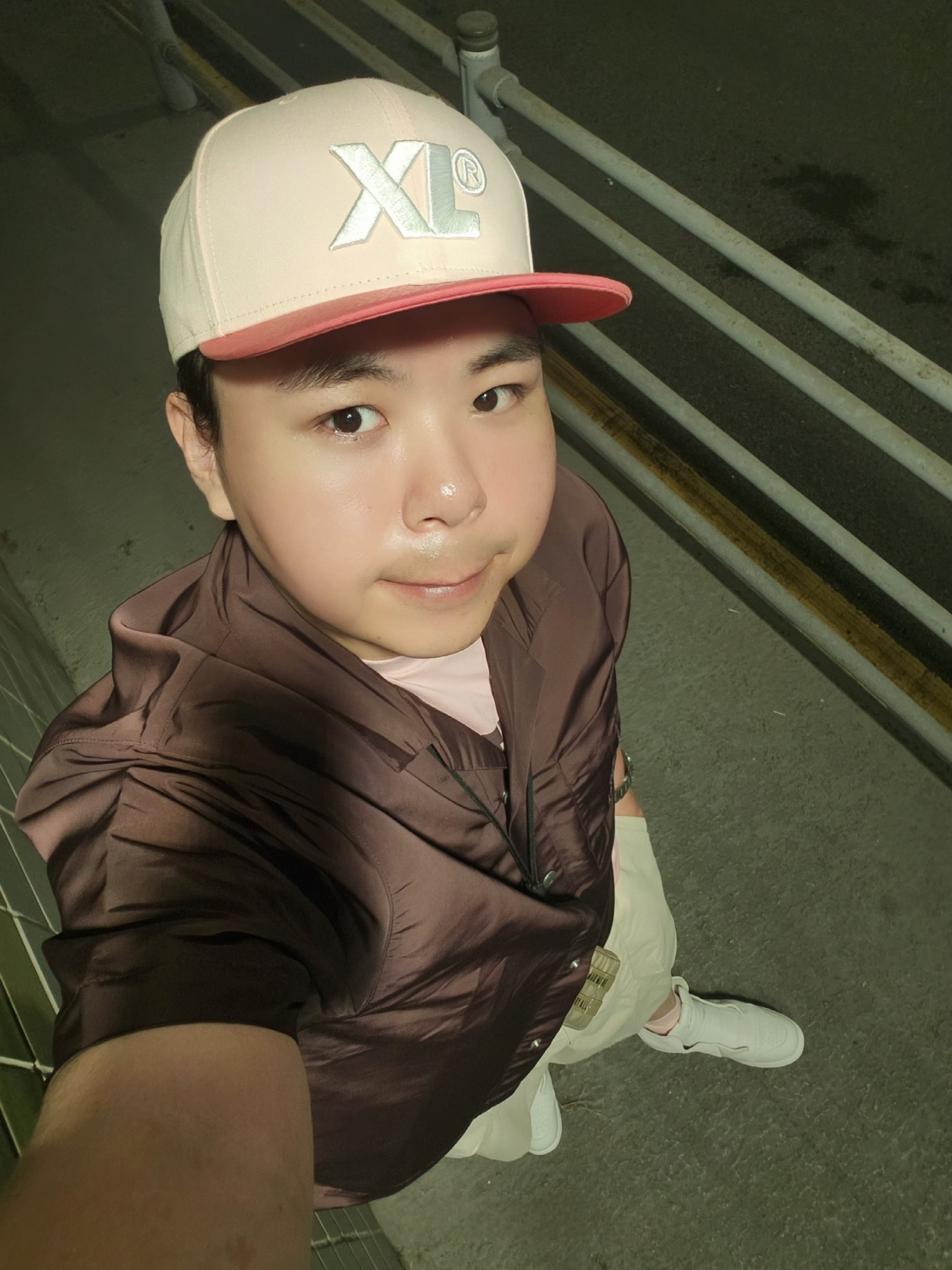 (W) Jordan 1 Sage XX Off White, Jordan x A Ma Maniere Warm-Up Shirts Mahogany - Asia 착용 스타일 - 5