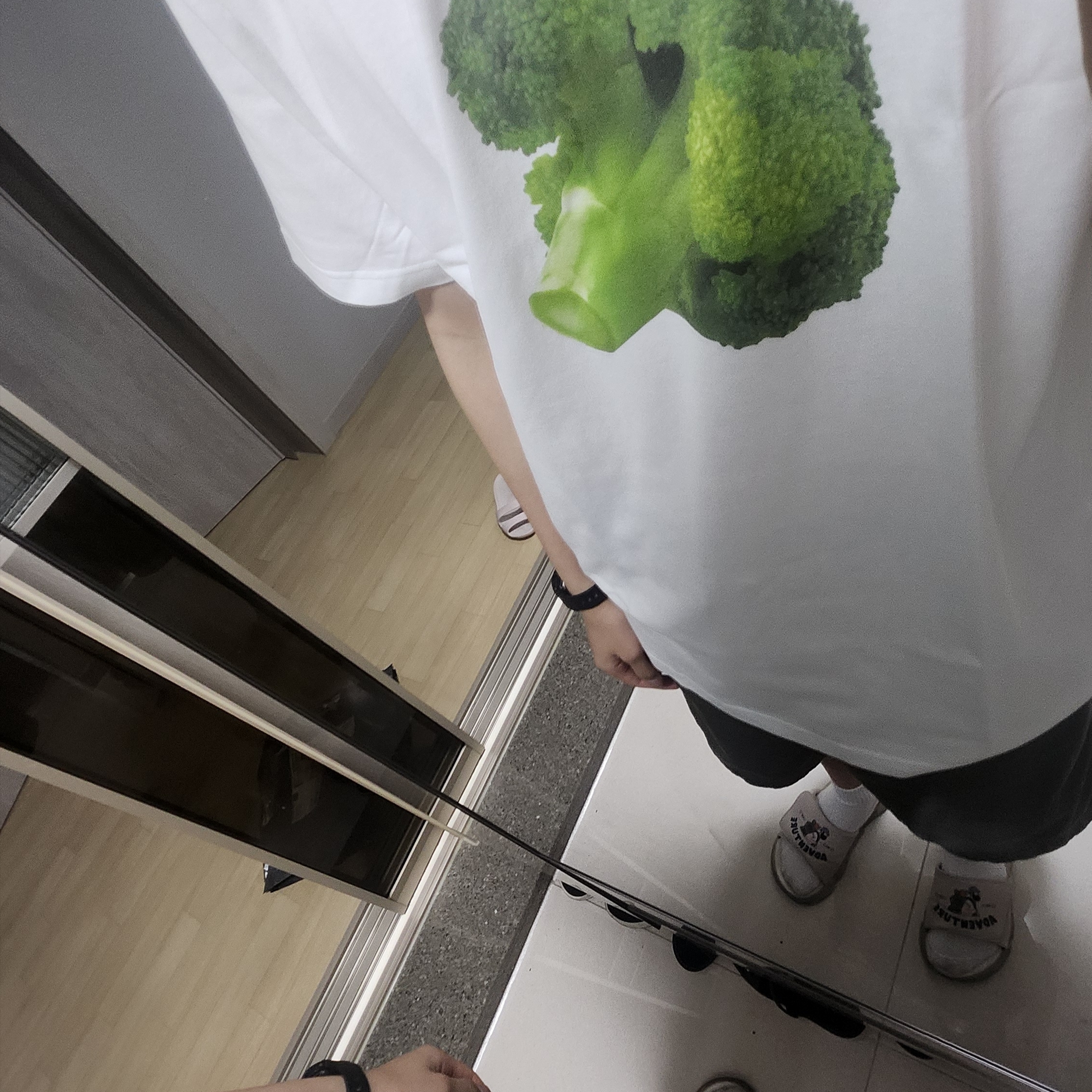 [KREAM 단독] Kims Fruits Broccoli 착용 스타일