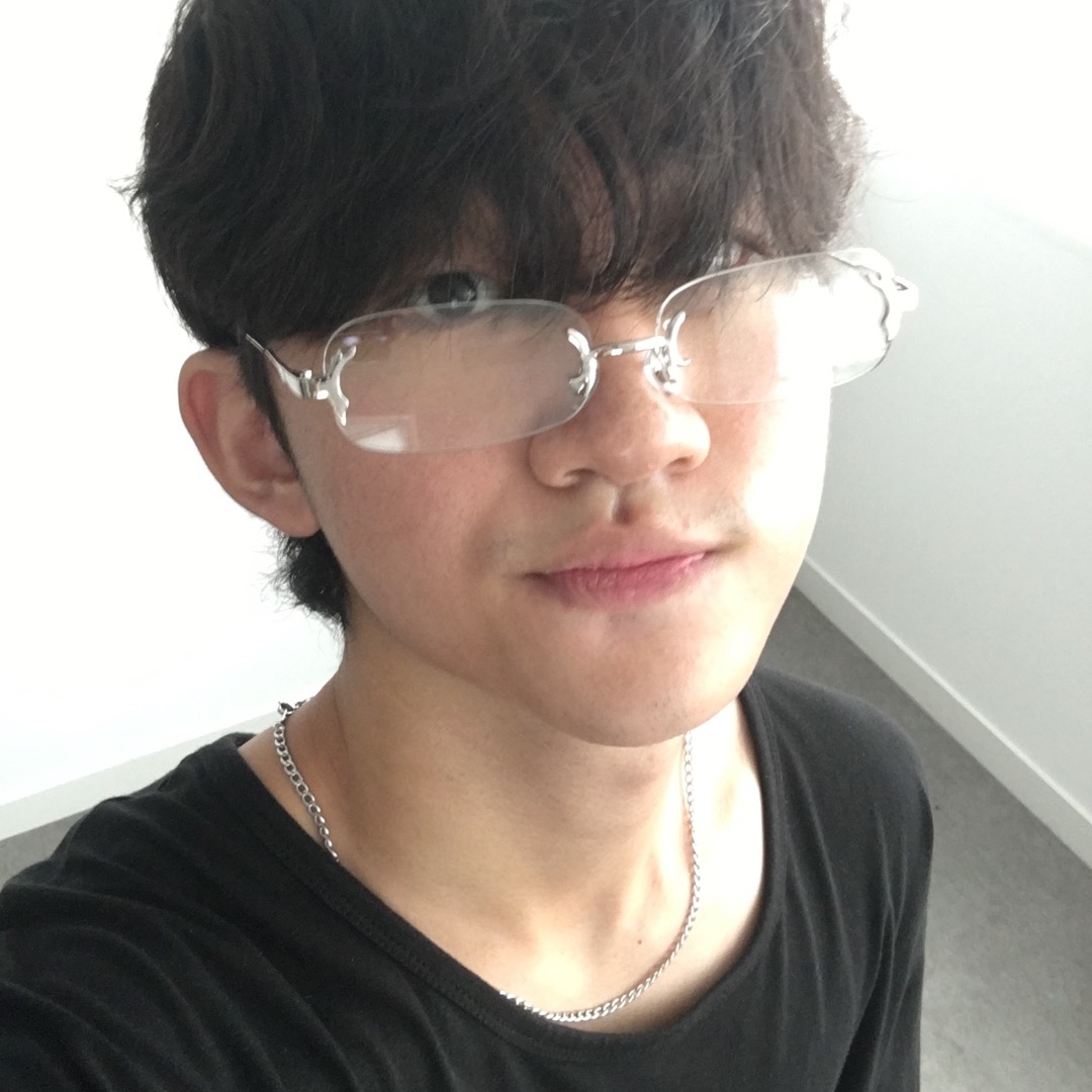 RECLOW Veve Glass Silver 착용 스타일