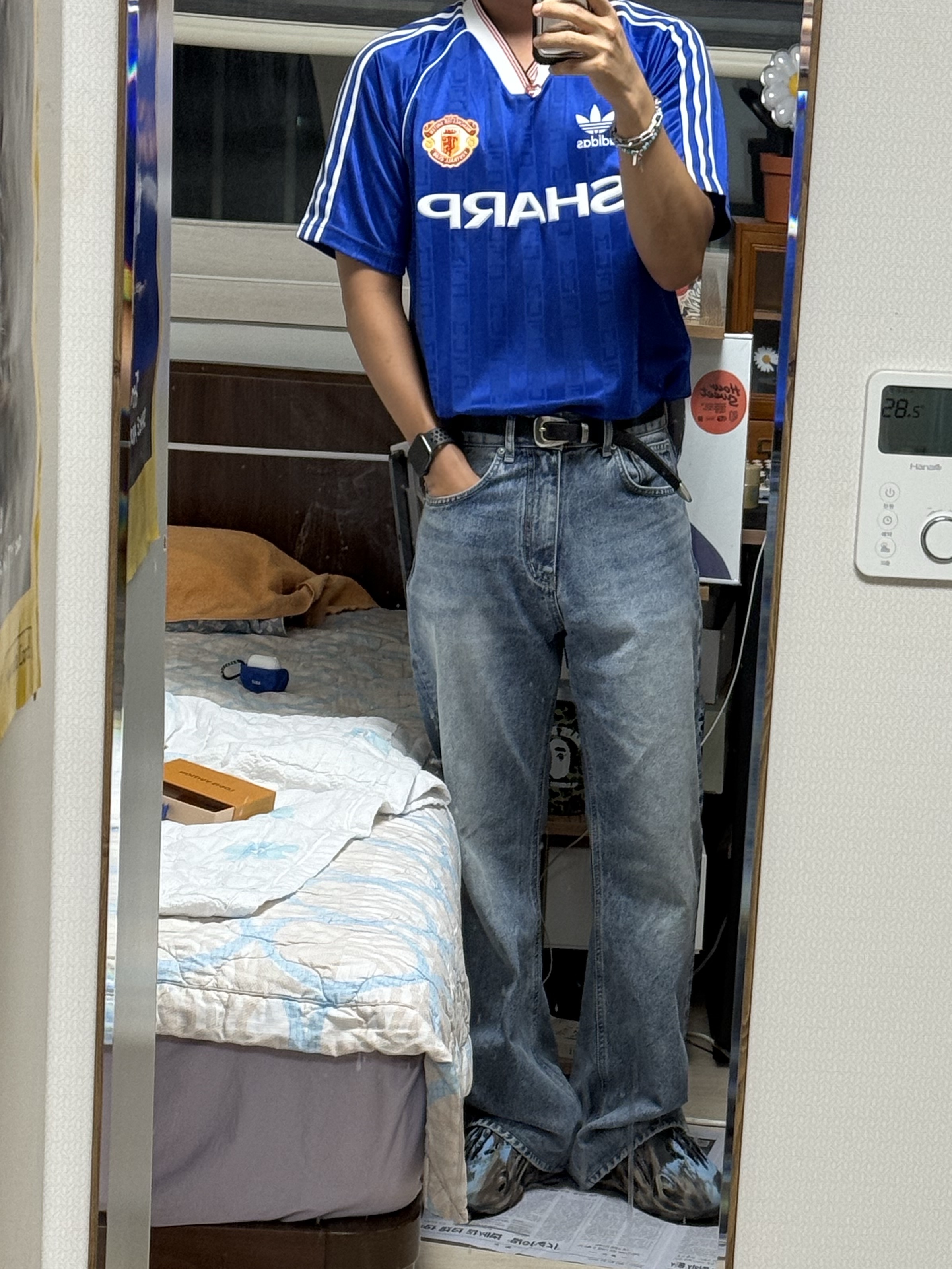 Adidas Manchester United 1988/90 Jersey Collegiate Royal - KR Sizing, Adidas Yeezy Foam RNNR MX Cinder 착용 스타일